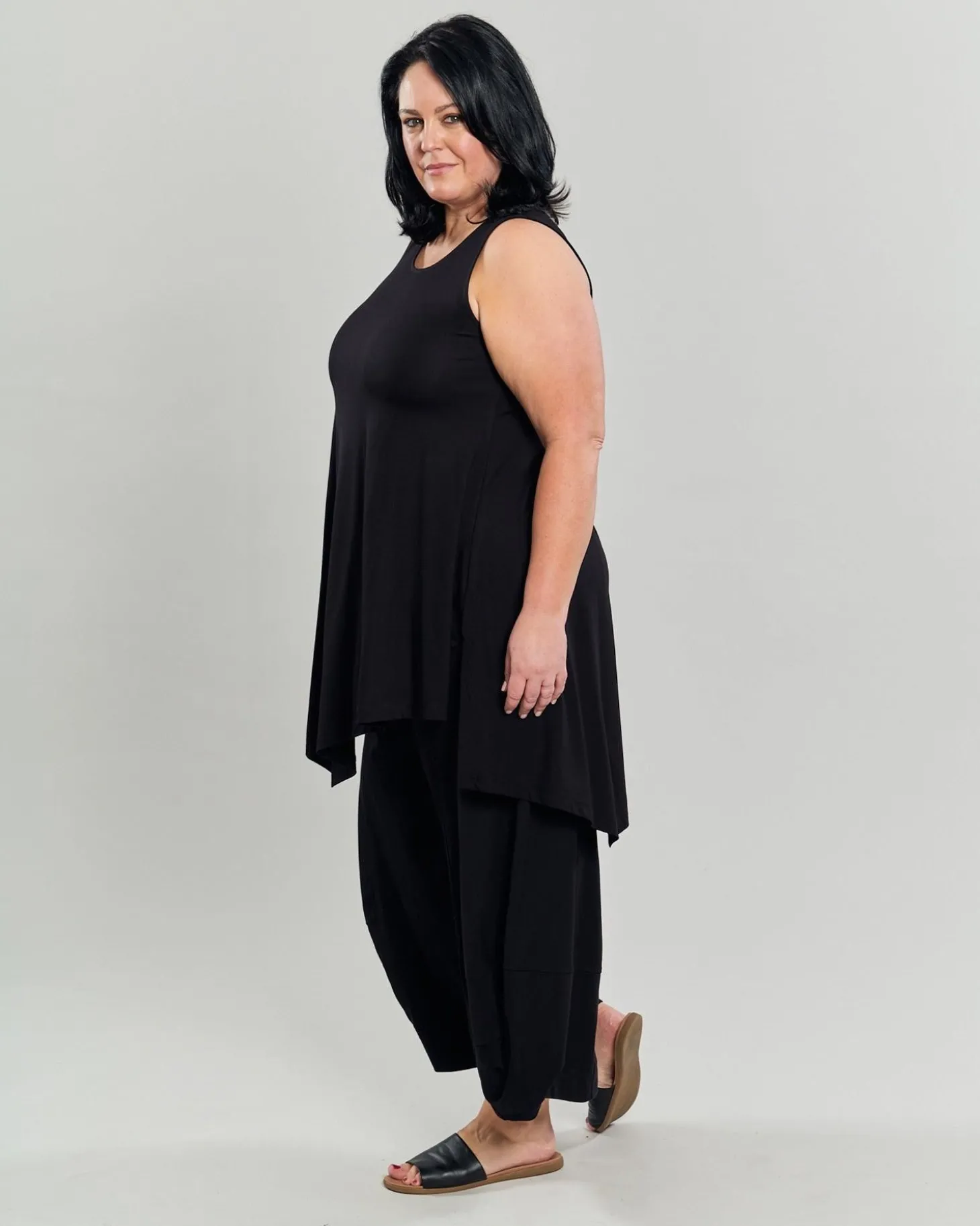 Ani Sleeveless Tunic Top, Black