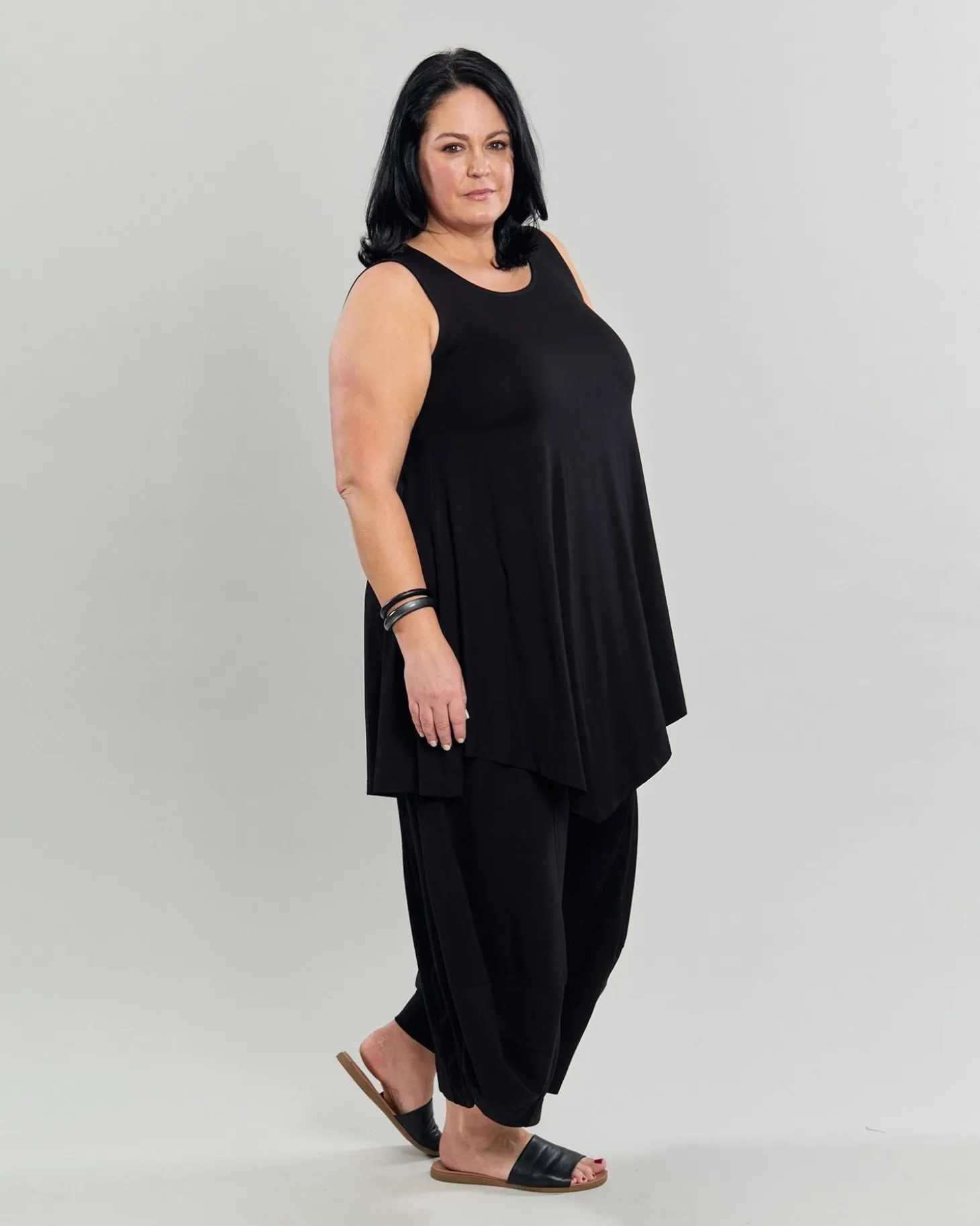 Ani Sleeveless Tunic Top, Black