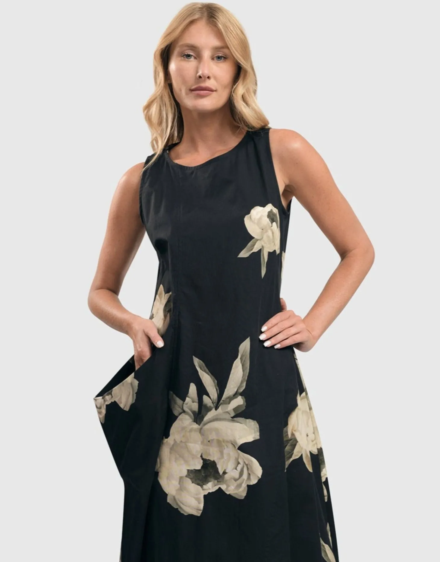 Carla Pocket Dress, Roses