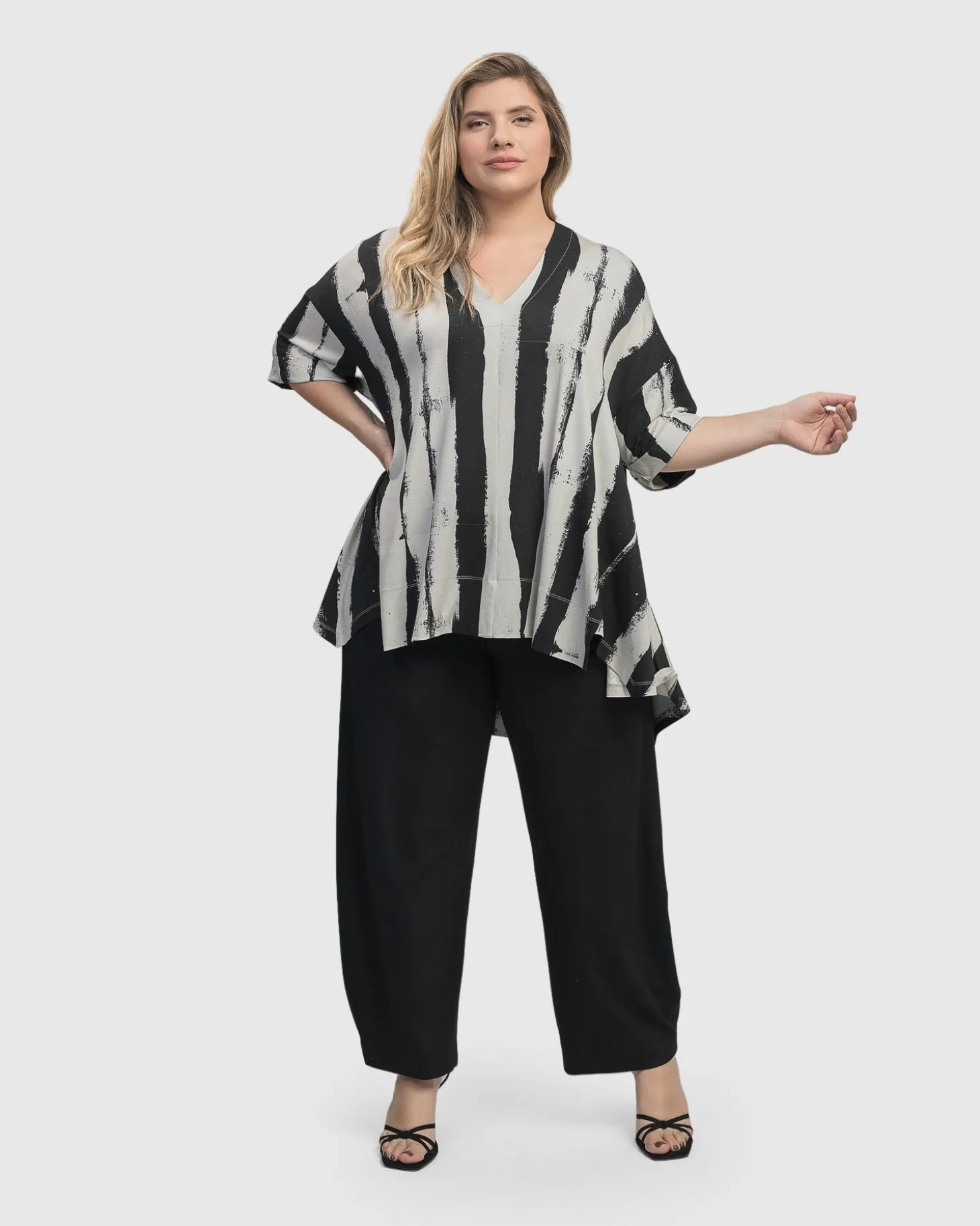 Charisma V Neck Hi-Lo Trapeze Top, Grunge