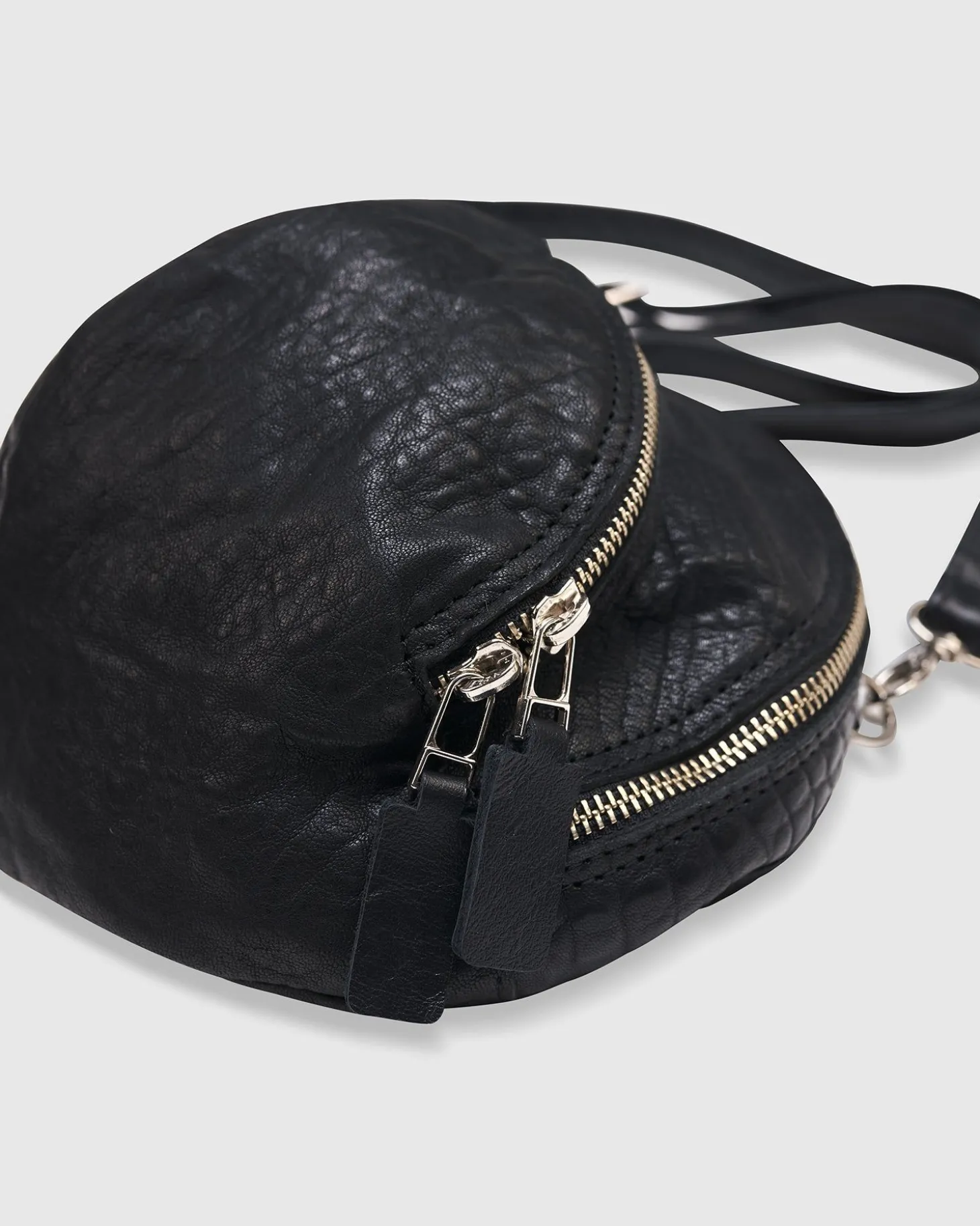 Circle Canteen Bag, Black