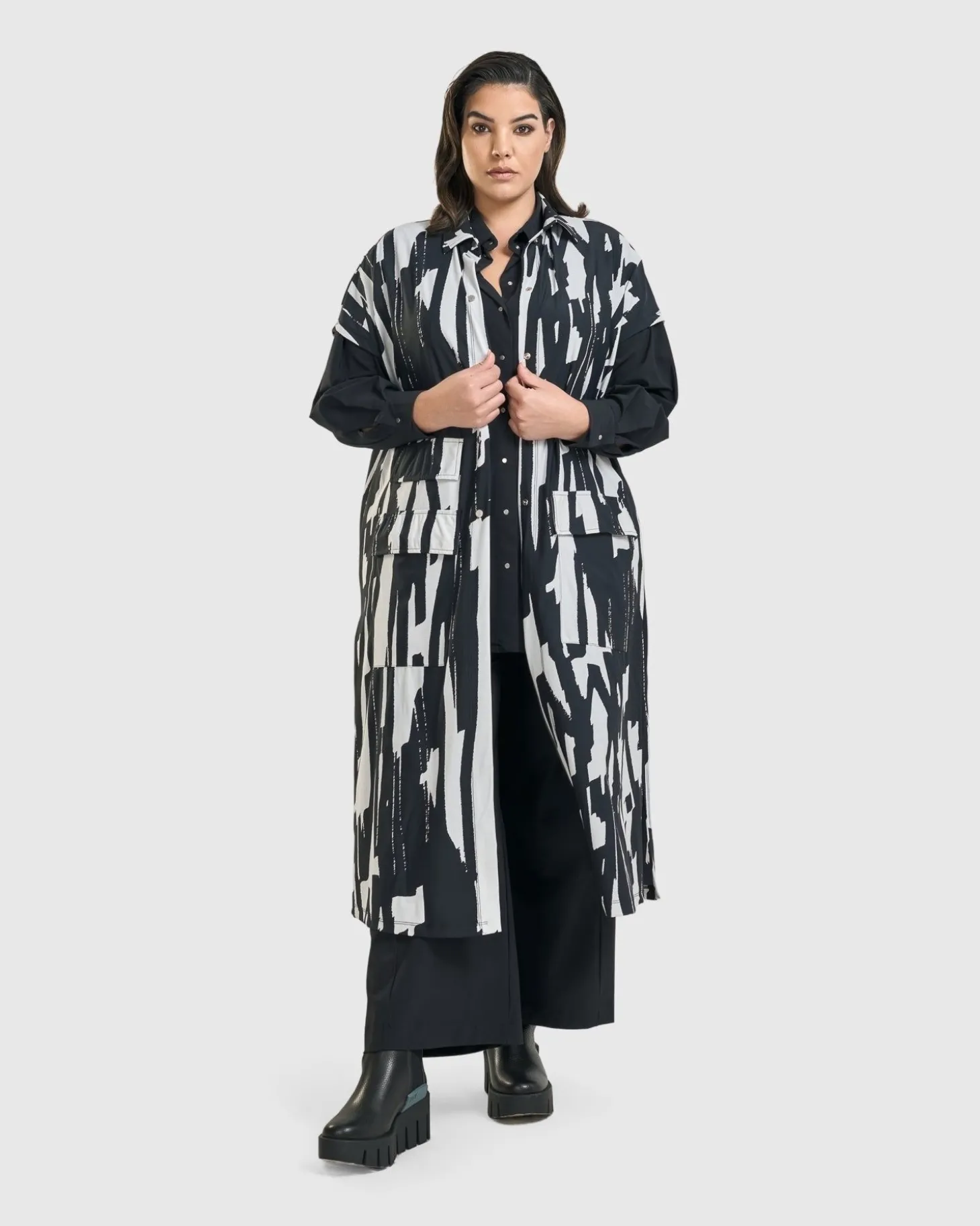 Cyber Short Sleeve Duster, Brush