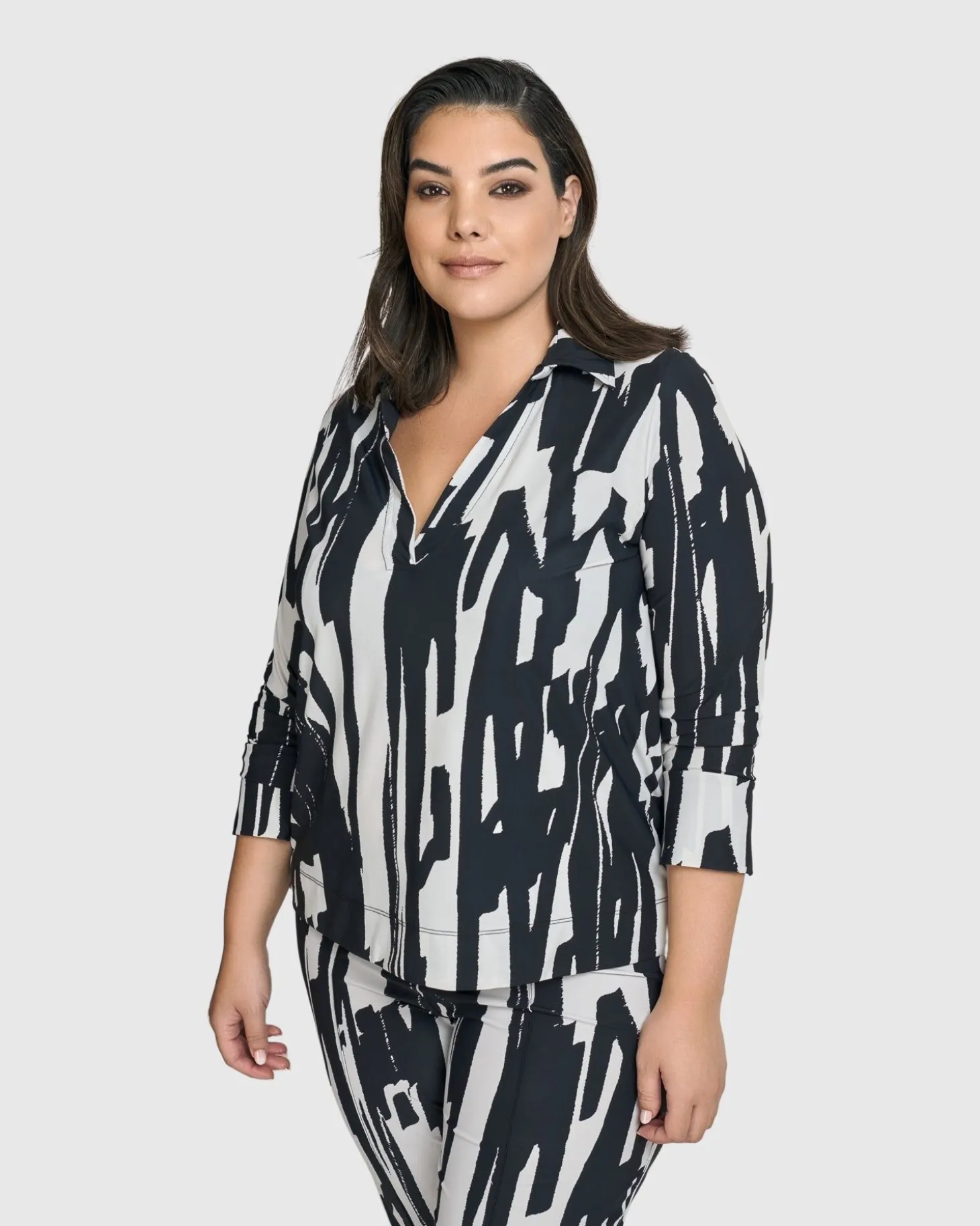 Cyber V-Neck Pullover Top, Brush