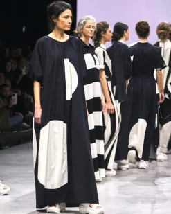 Debbie Muumuu Dress, Mono