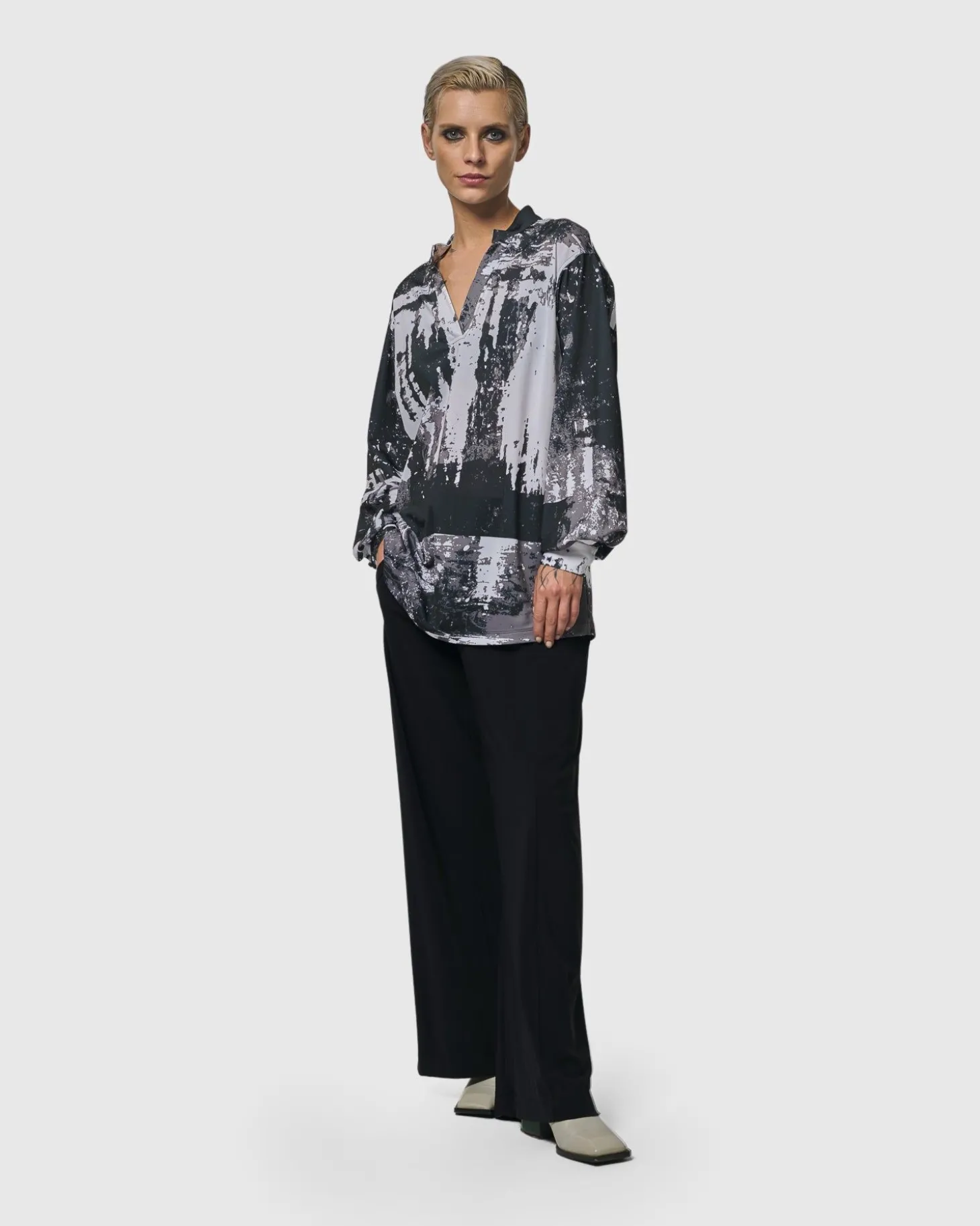 Digi V-Neck Pullover Top, Marble