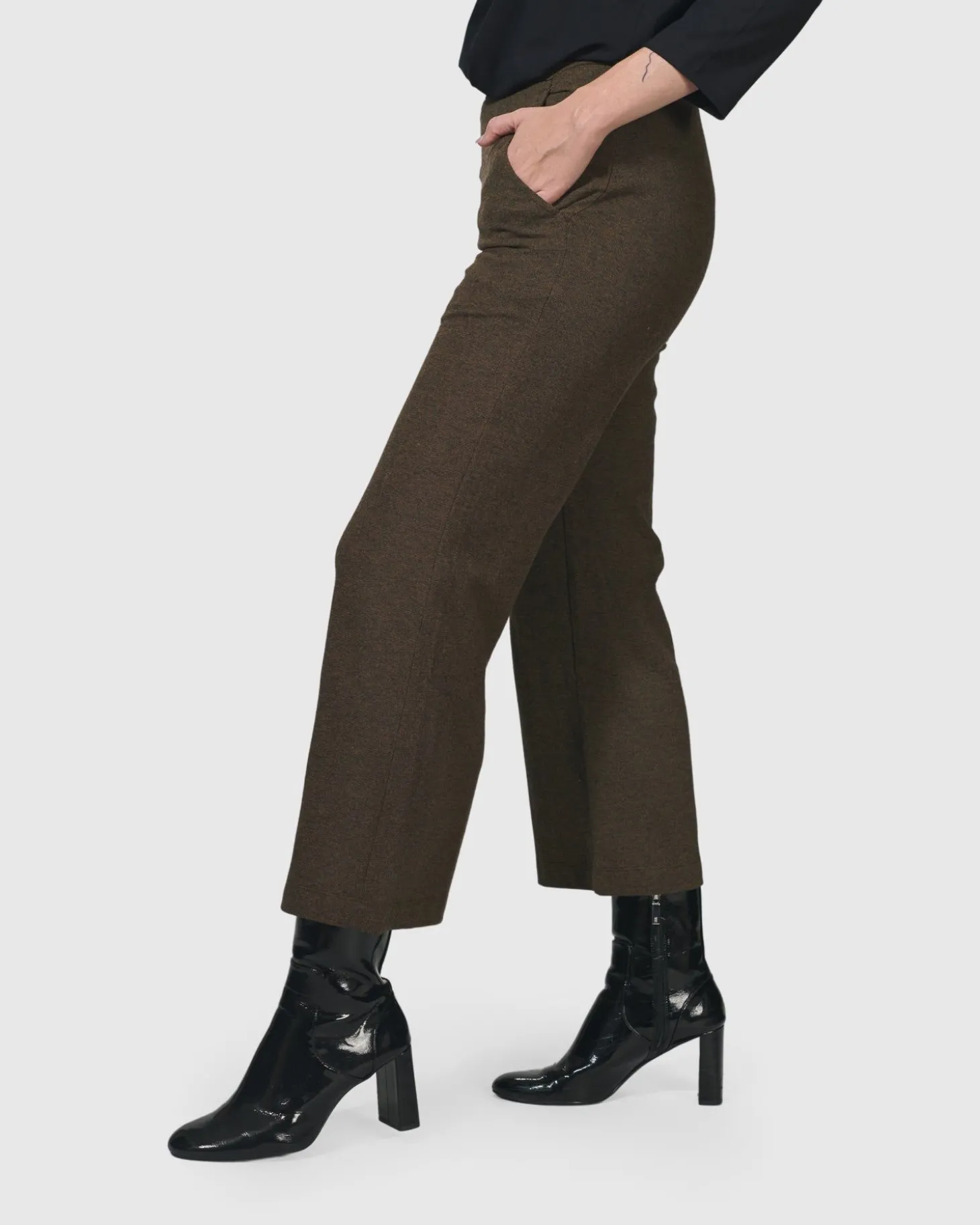 Essential Cropped Pants, Brown