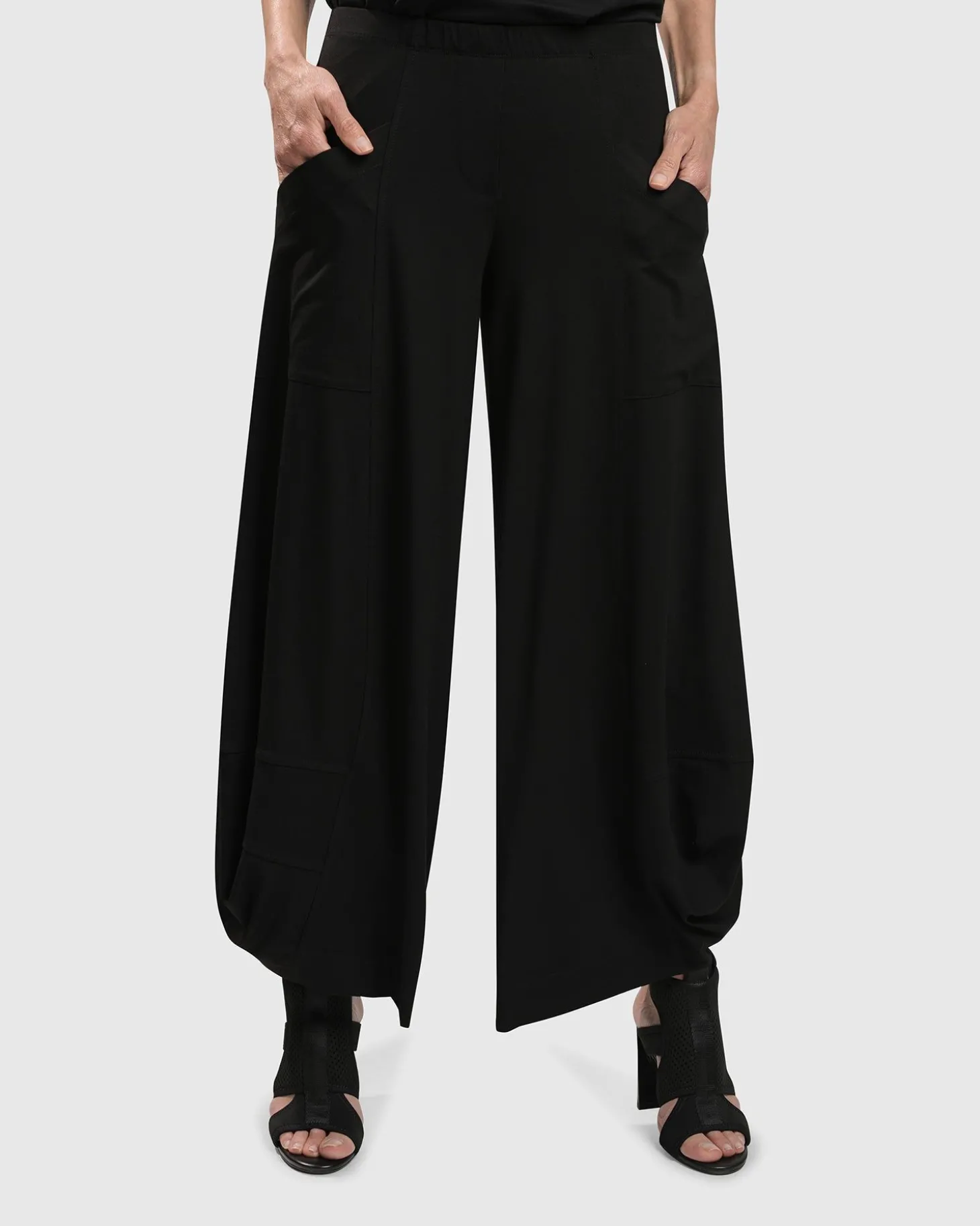 Essential Punto Pockets Pants, Black