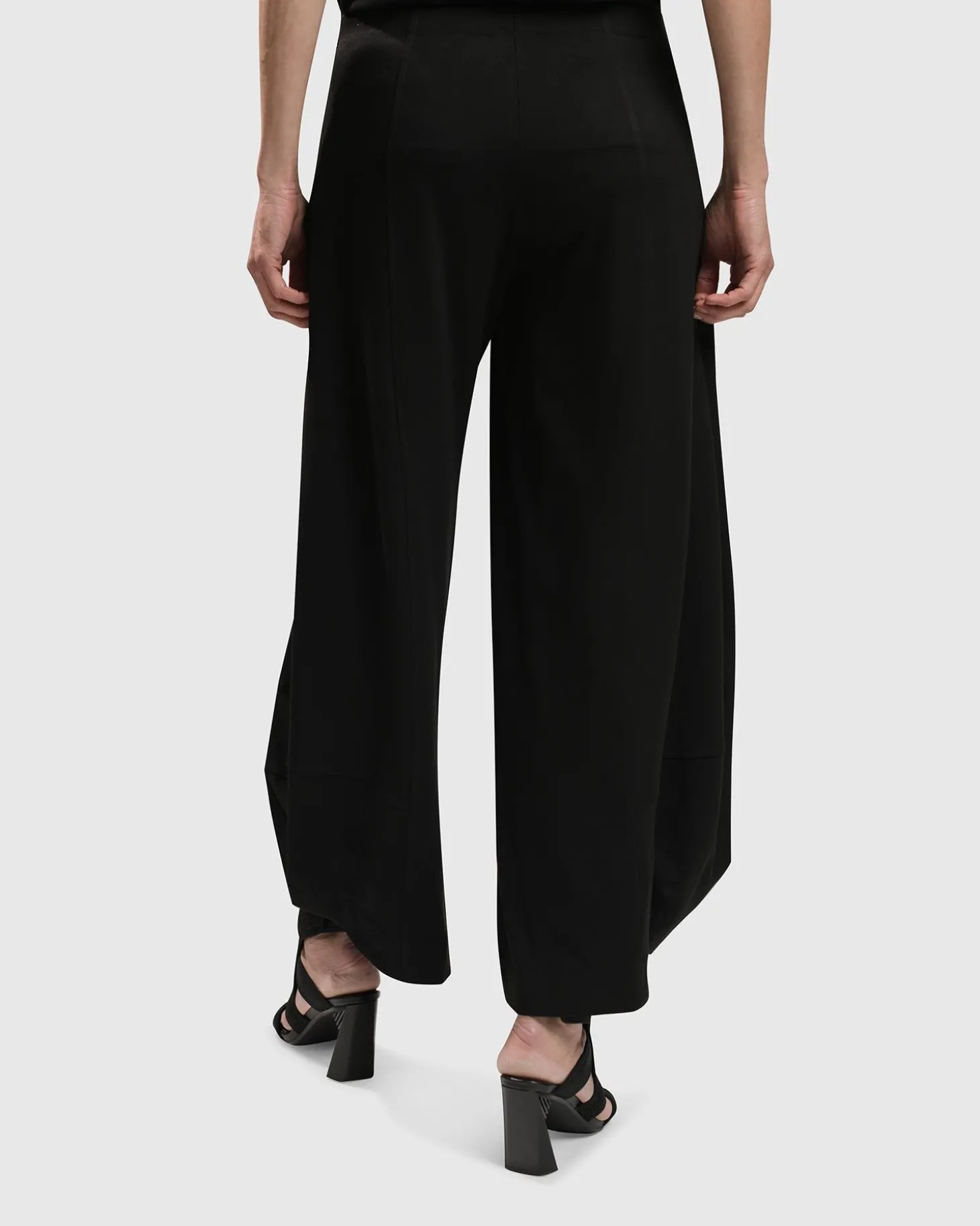 Essential Punto Pockets Pants, Black