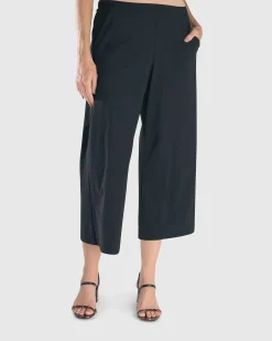 Essential Tekbika Cute Crop Pants, Black