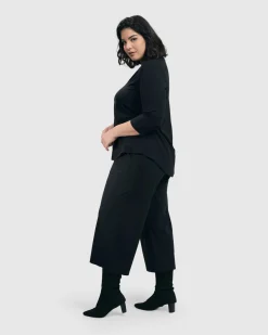 Essential Tekbika Cute Crop Pants, Black