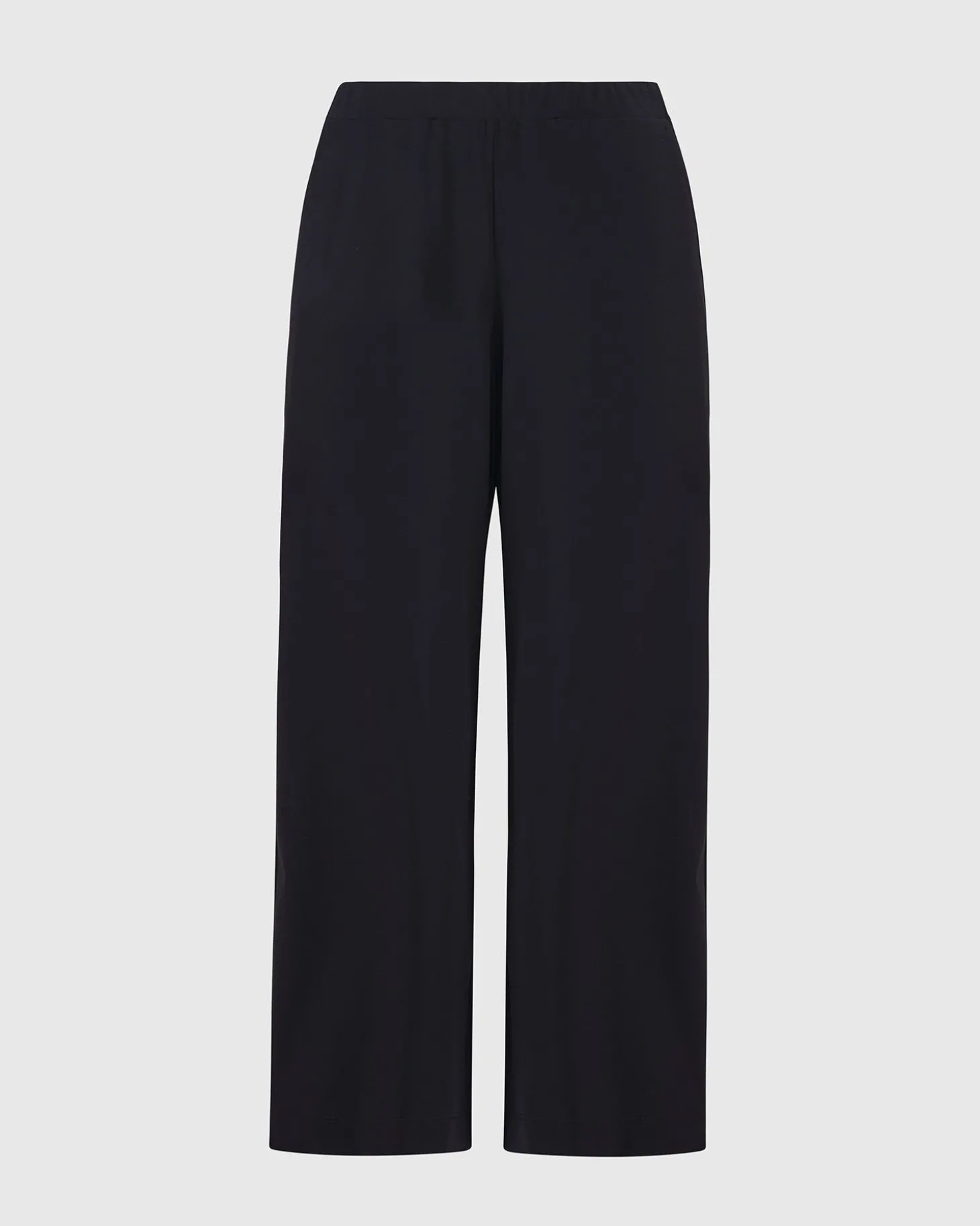 Essential Tekbika Cute Crop Pants, Black
