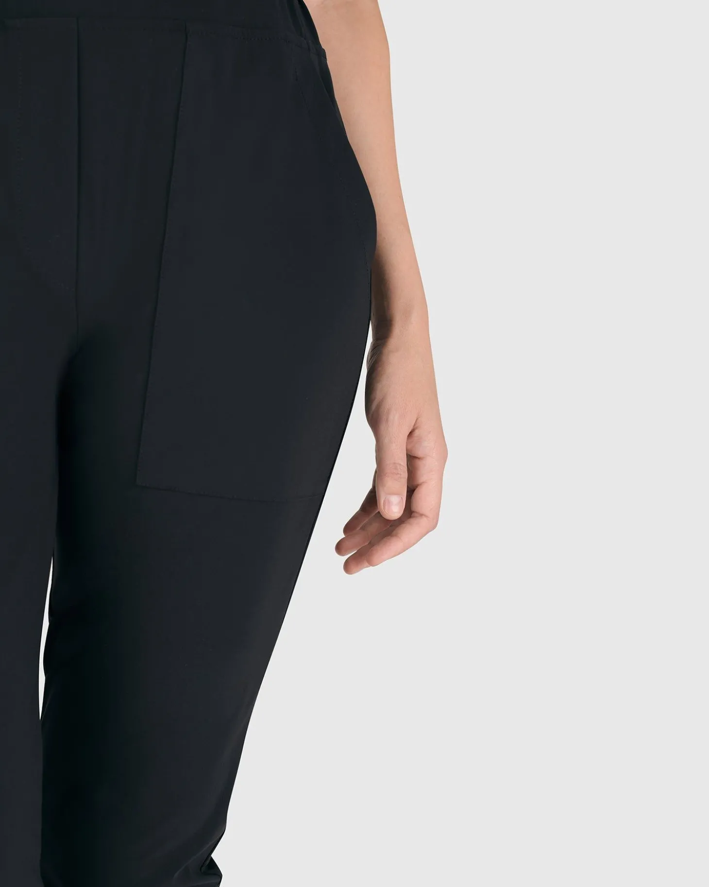 Essential Tekbika J-Pocket Slim Pants, Black