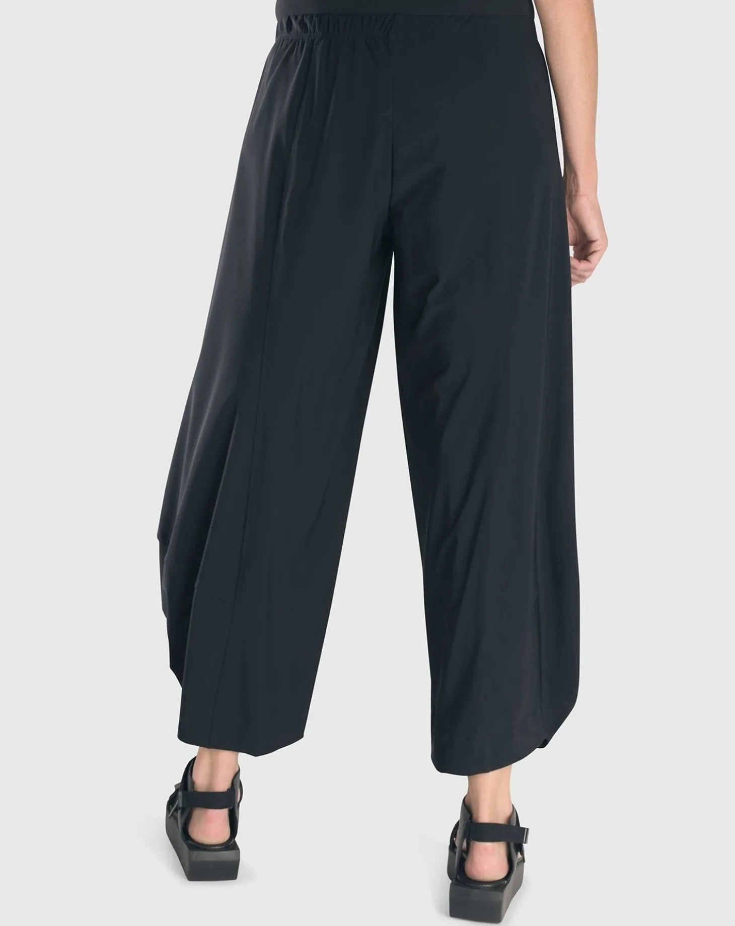 Essential Tekbika Punto Pants, Black
