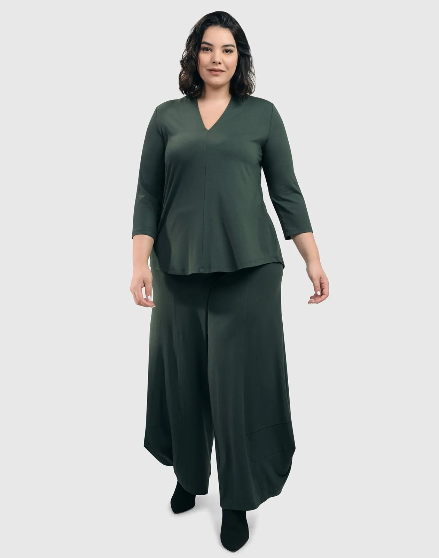 Essential V-Neck Top, Green