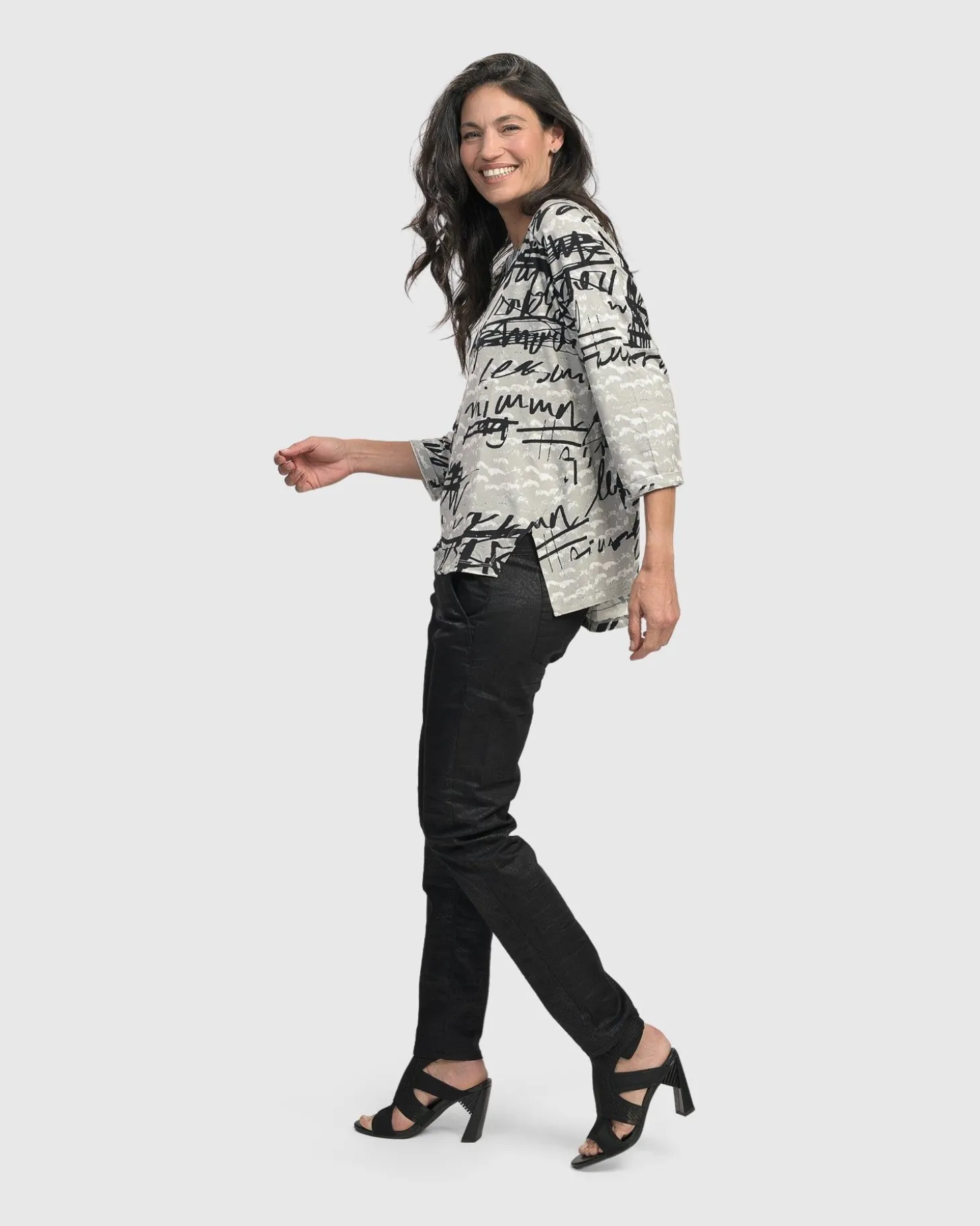 Flirty Cutaway Boxy Top, Script