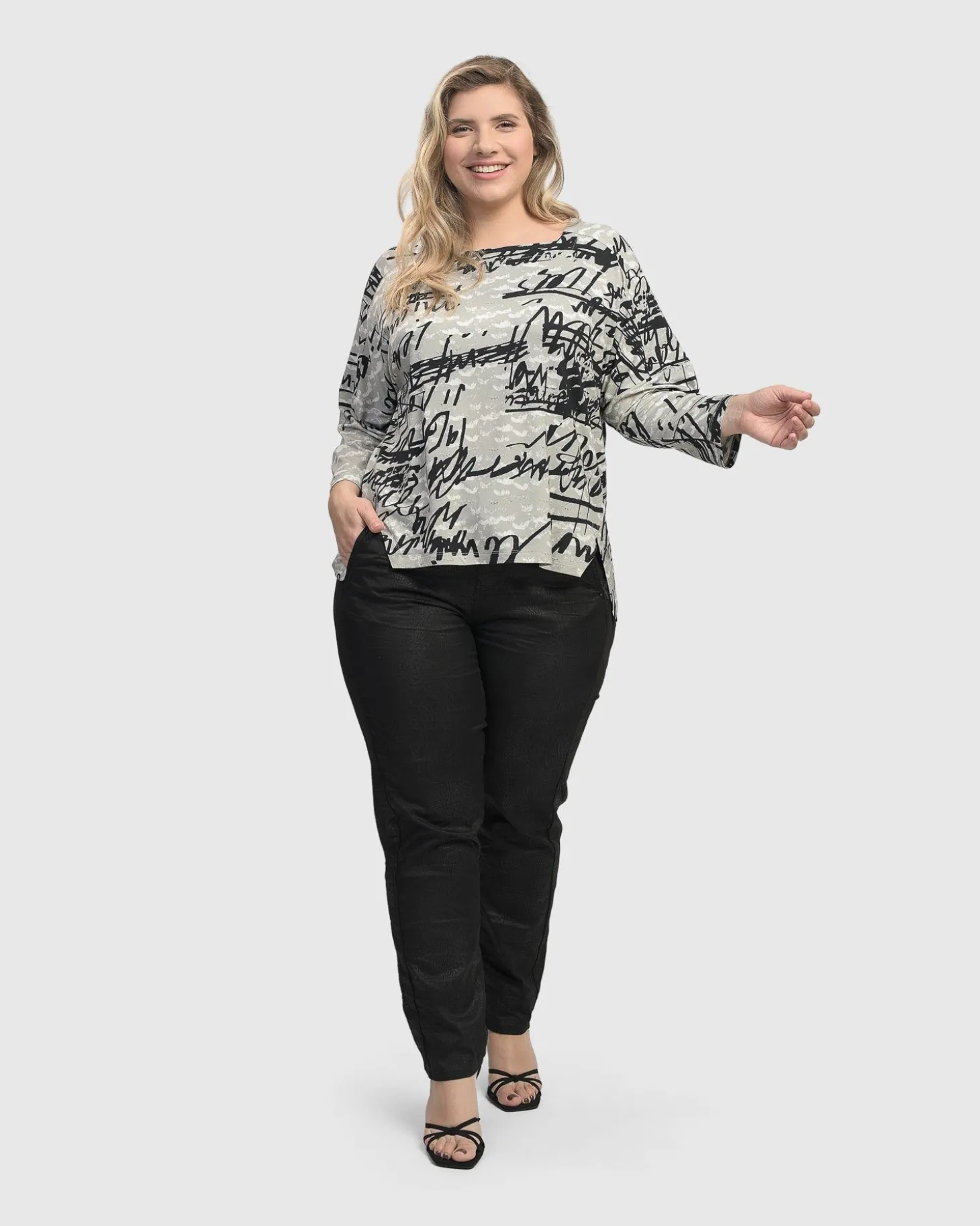 Flirty Cutaway Boxy Top, Script