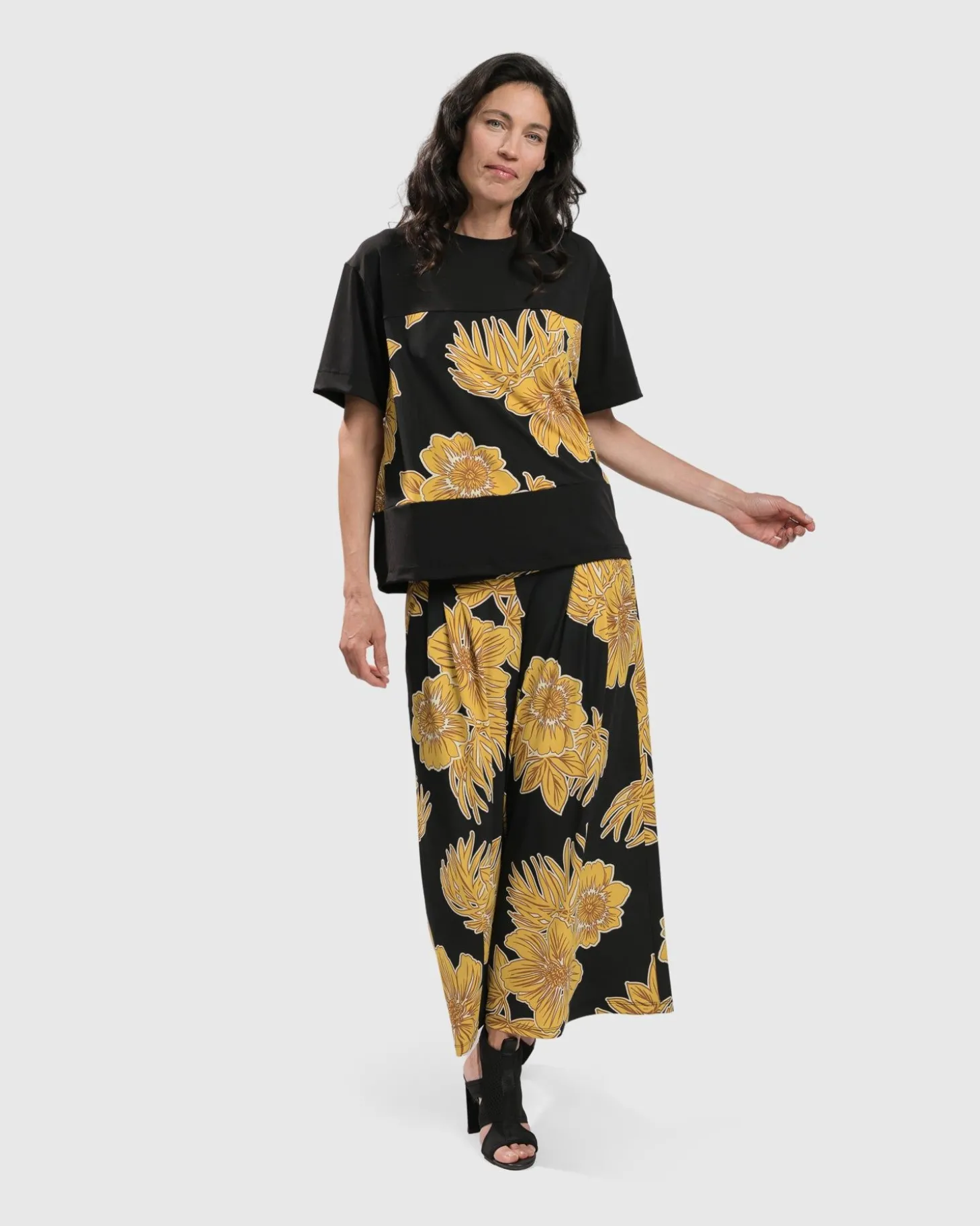 Flower Girl Boxy Top, Gold