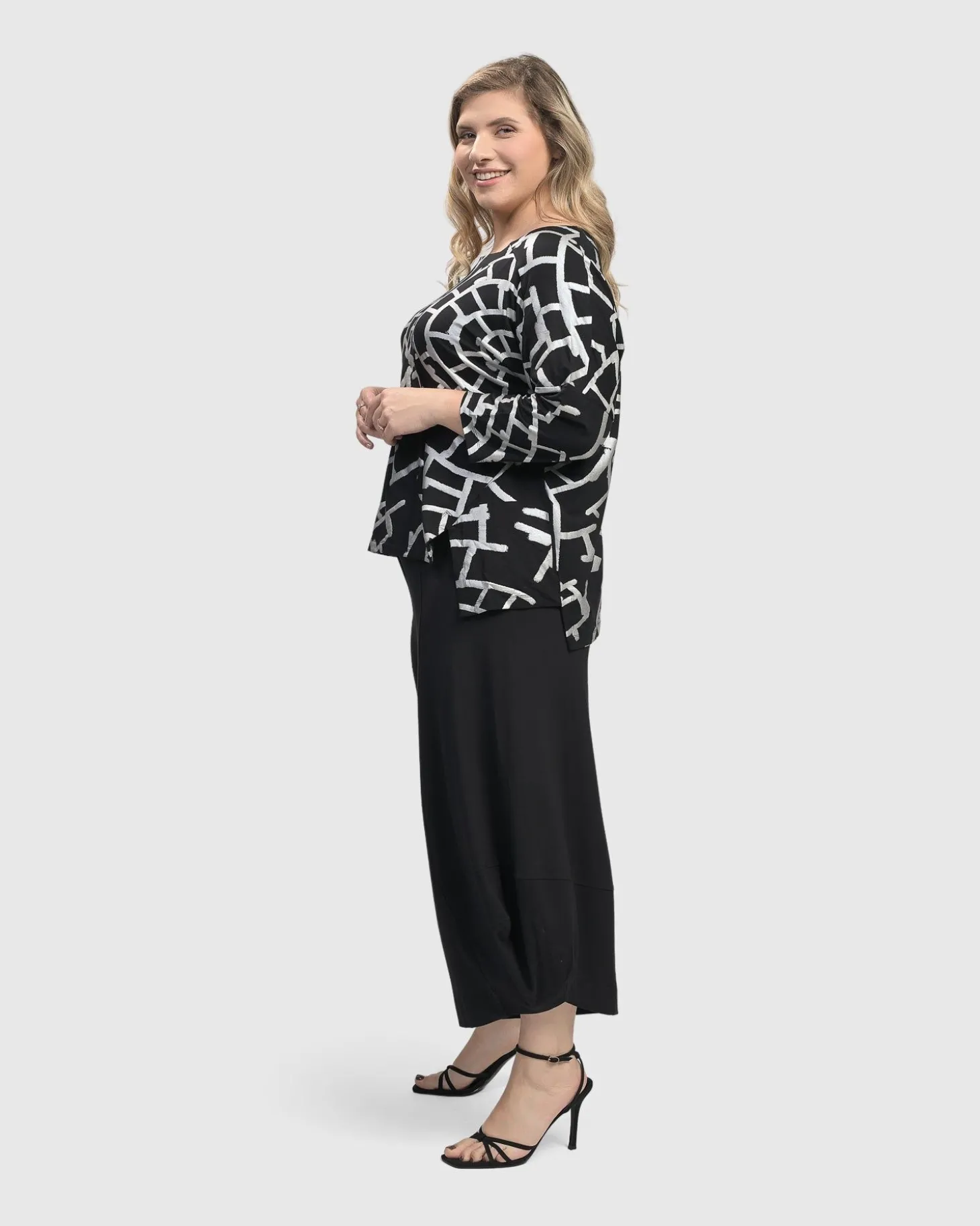 Hypnotic Cutaway Boxy Top, Silver