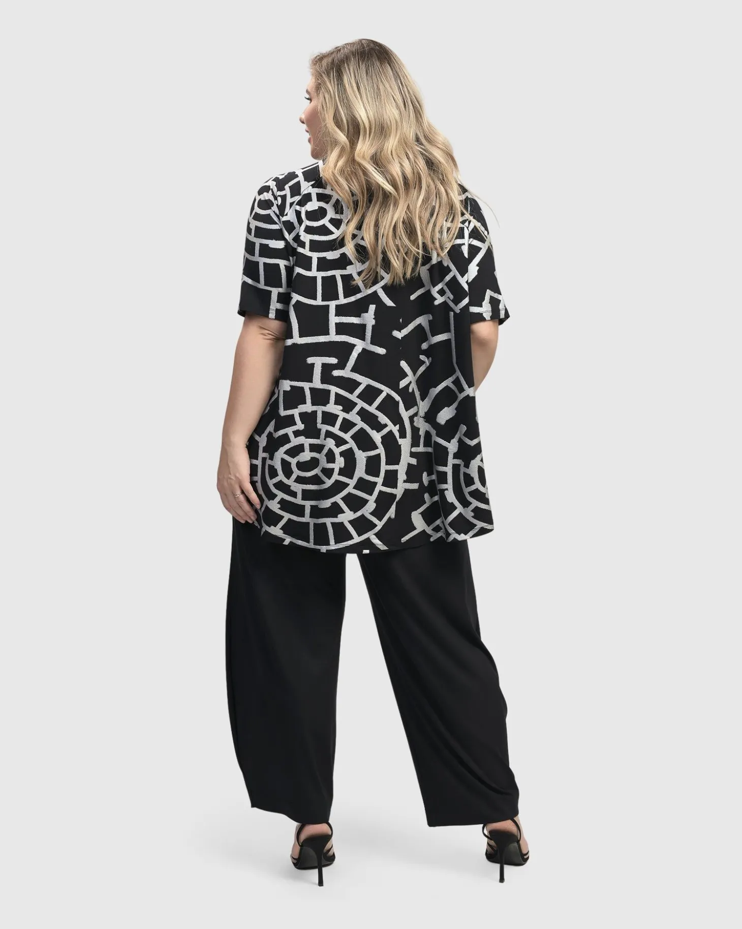 Hypnotic Swing Tunic Top, Silver