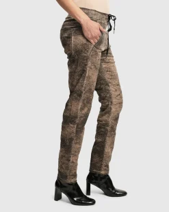 Iconic Jeans Desires, Sepia