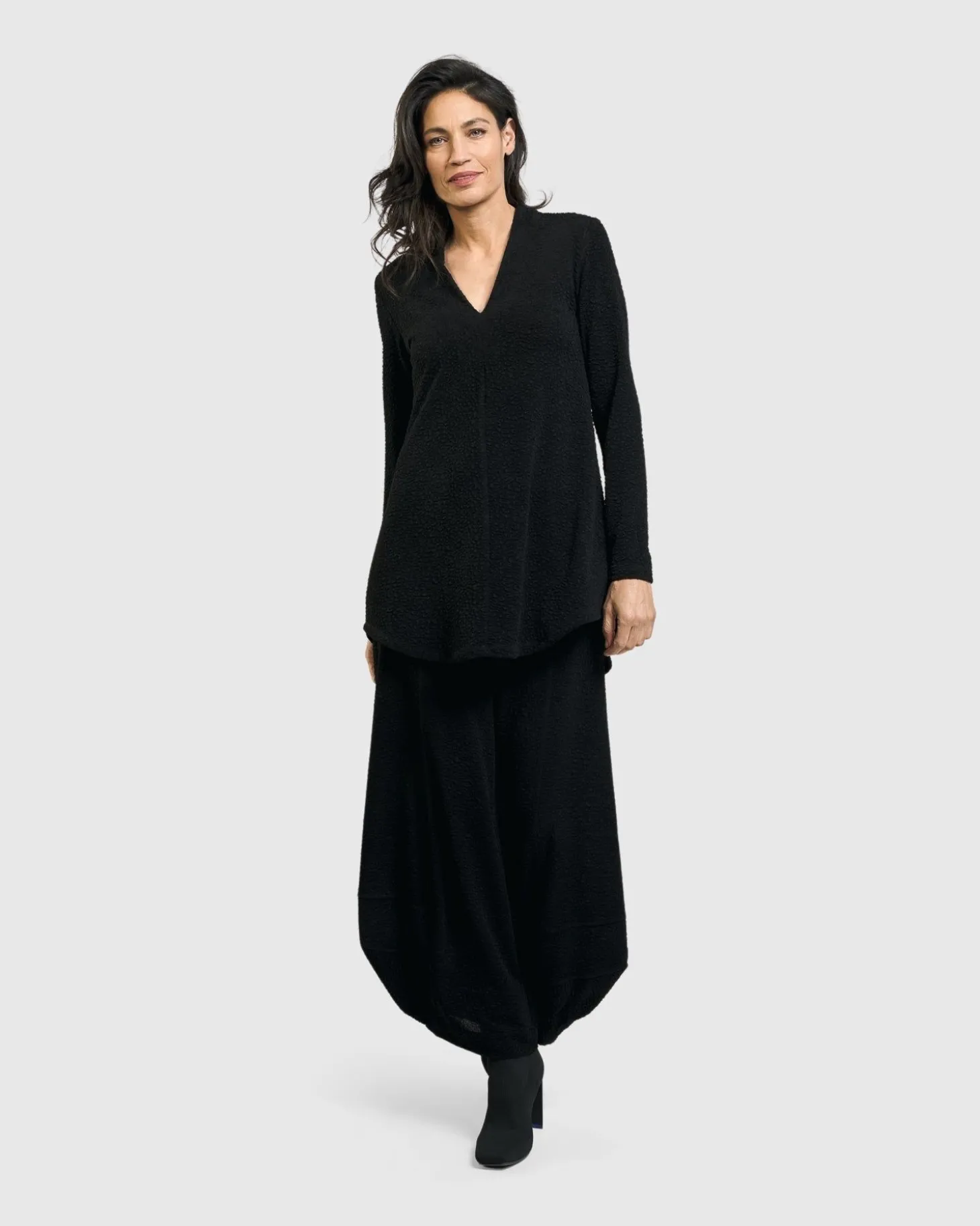 Jacquard V-Neck Tunic Top, Black