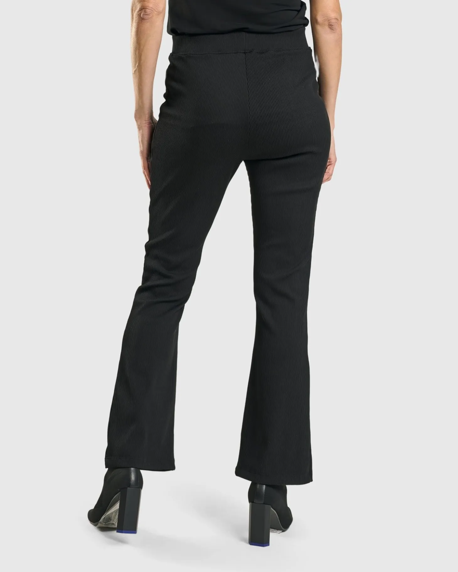 Kick Flare Curator Pants, Black