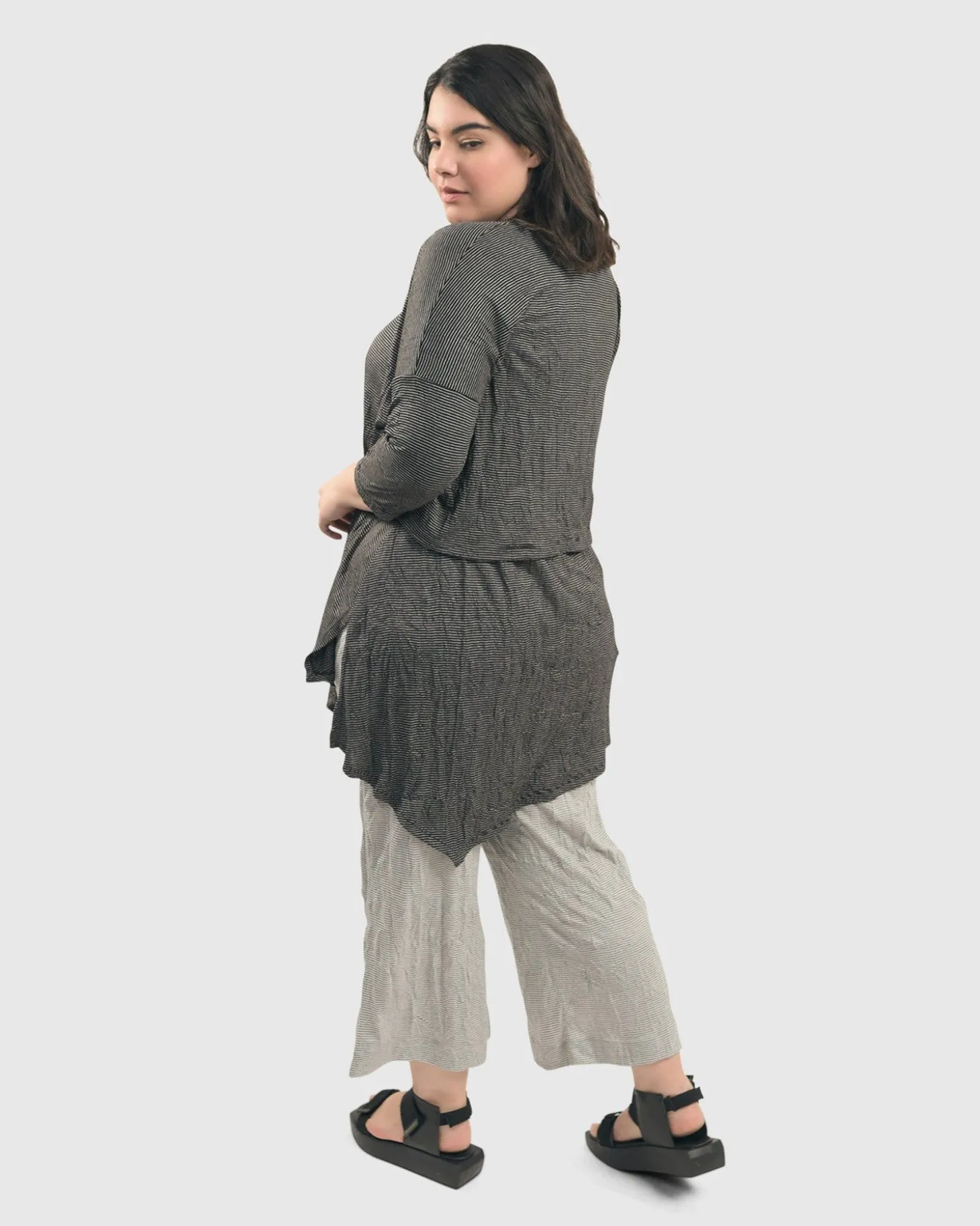Linea Crinkle Crop Cardy, Black