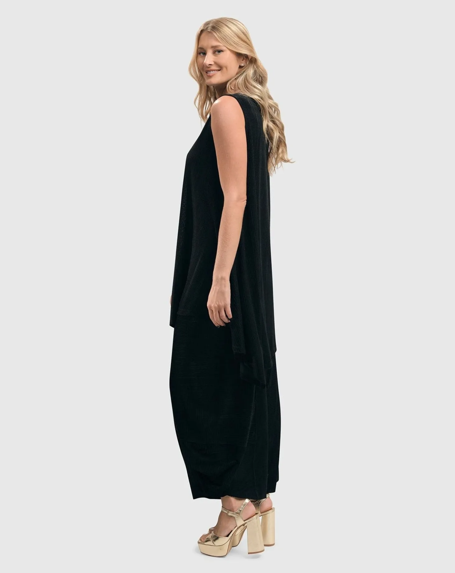 Liv Sleeveless Tunic Top, Black Grid