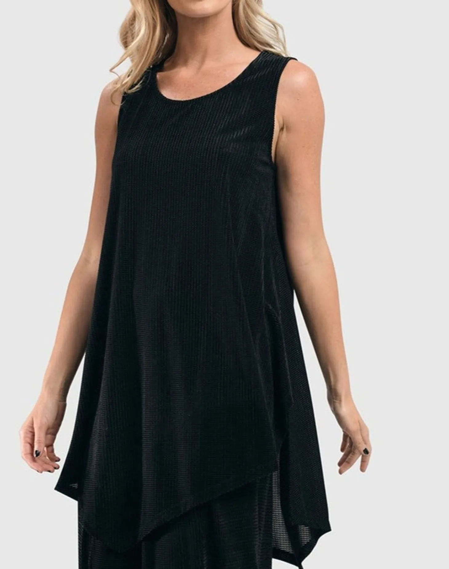 Liv Sleeveless Tunic Top, Black Grid