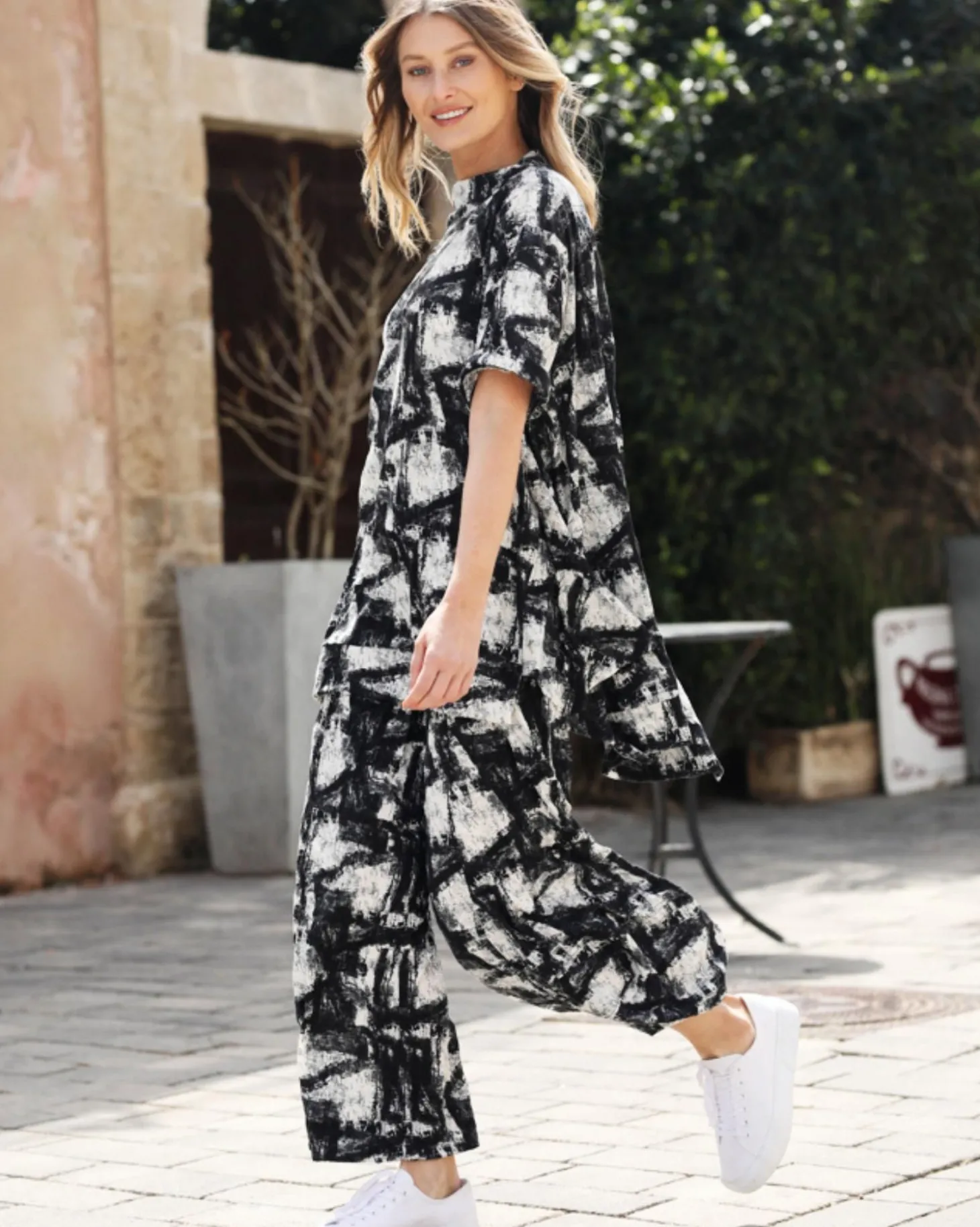 Marble Crinkle Punto Pants, Black