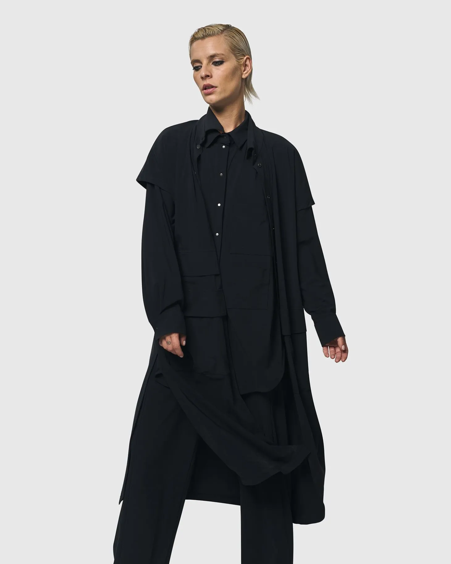 Matrix Short Sleeve Duster, Black