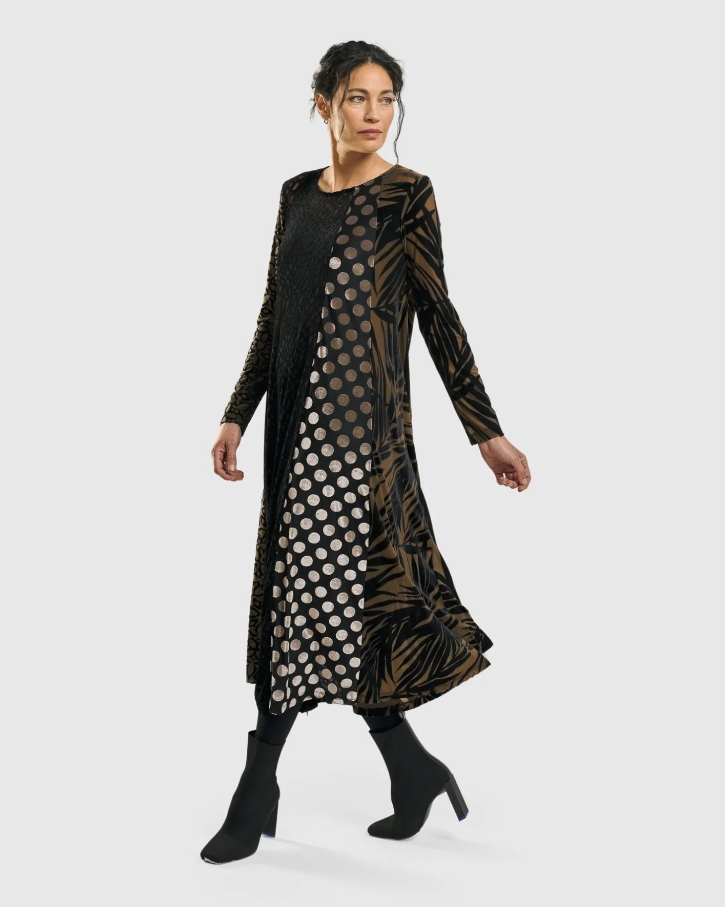 Medallion A-Line Dress, Gold