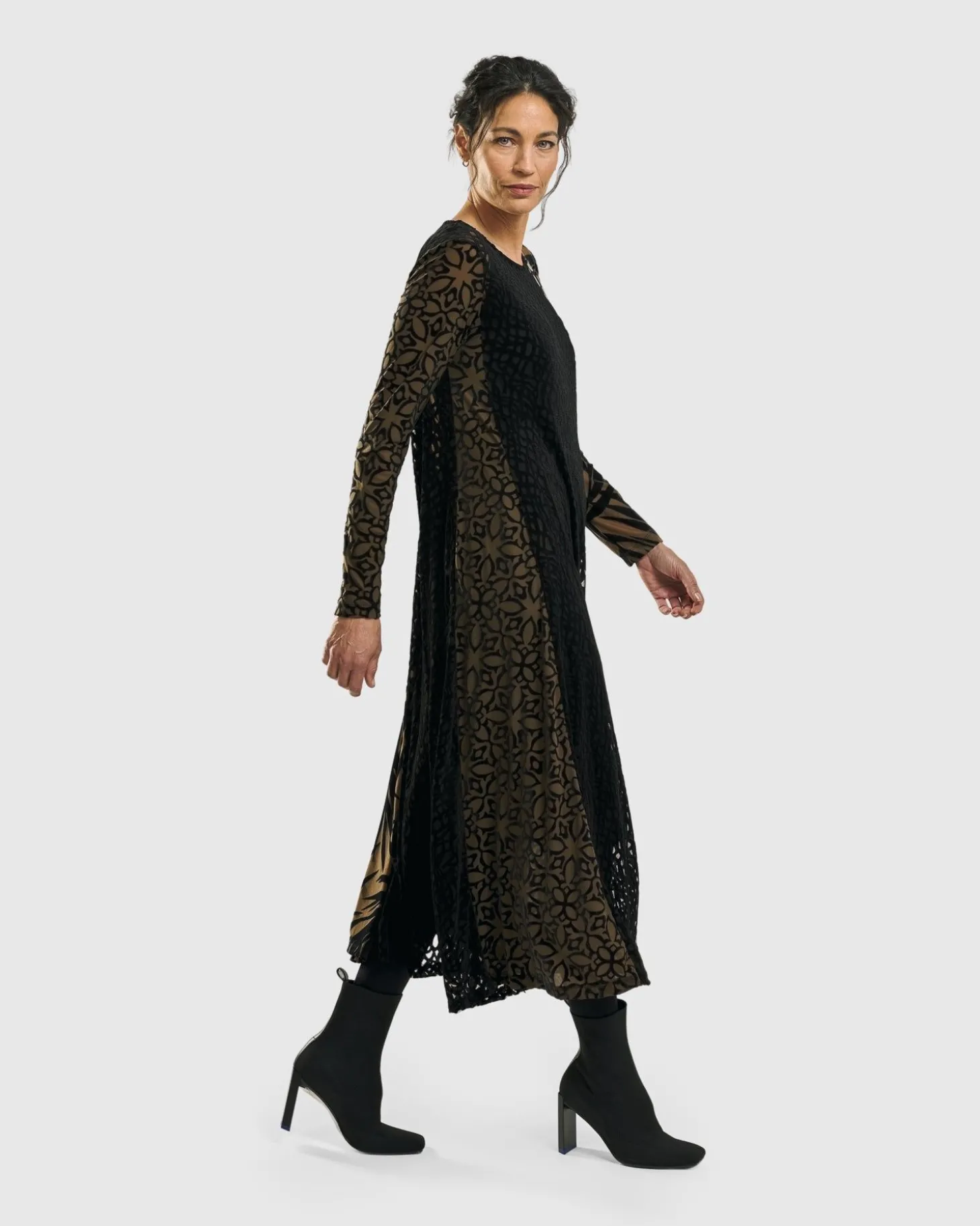Medallion A-Line Dress, Gold