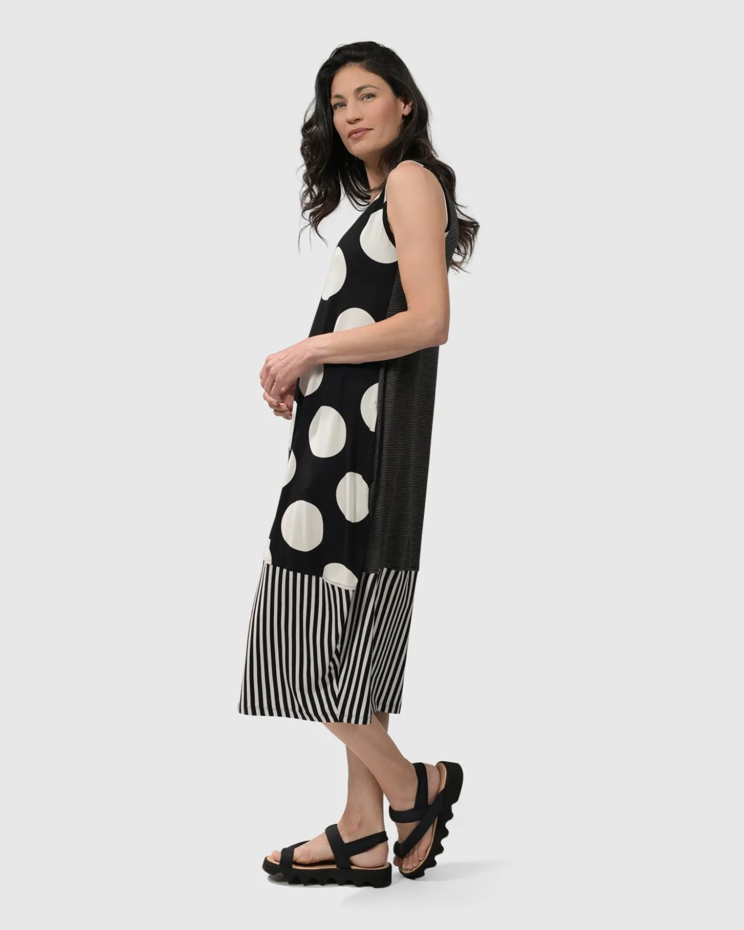 Minnie Sleeveless Midi Dress Mono