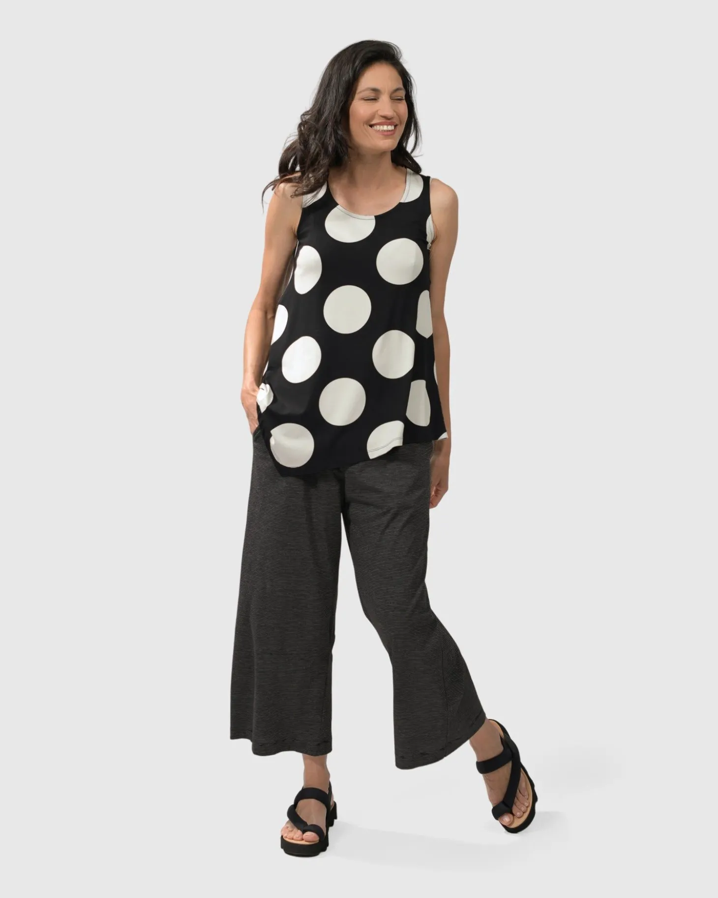 Minnie Sleeveless Uptown Top, Mono