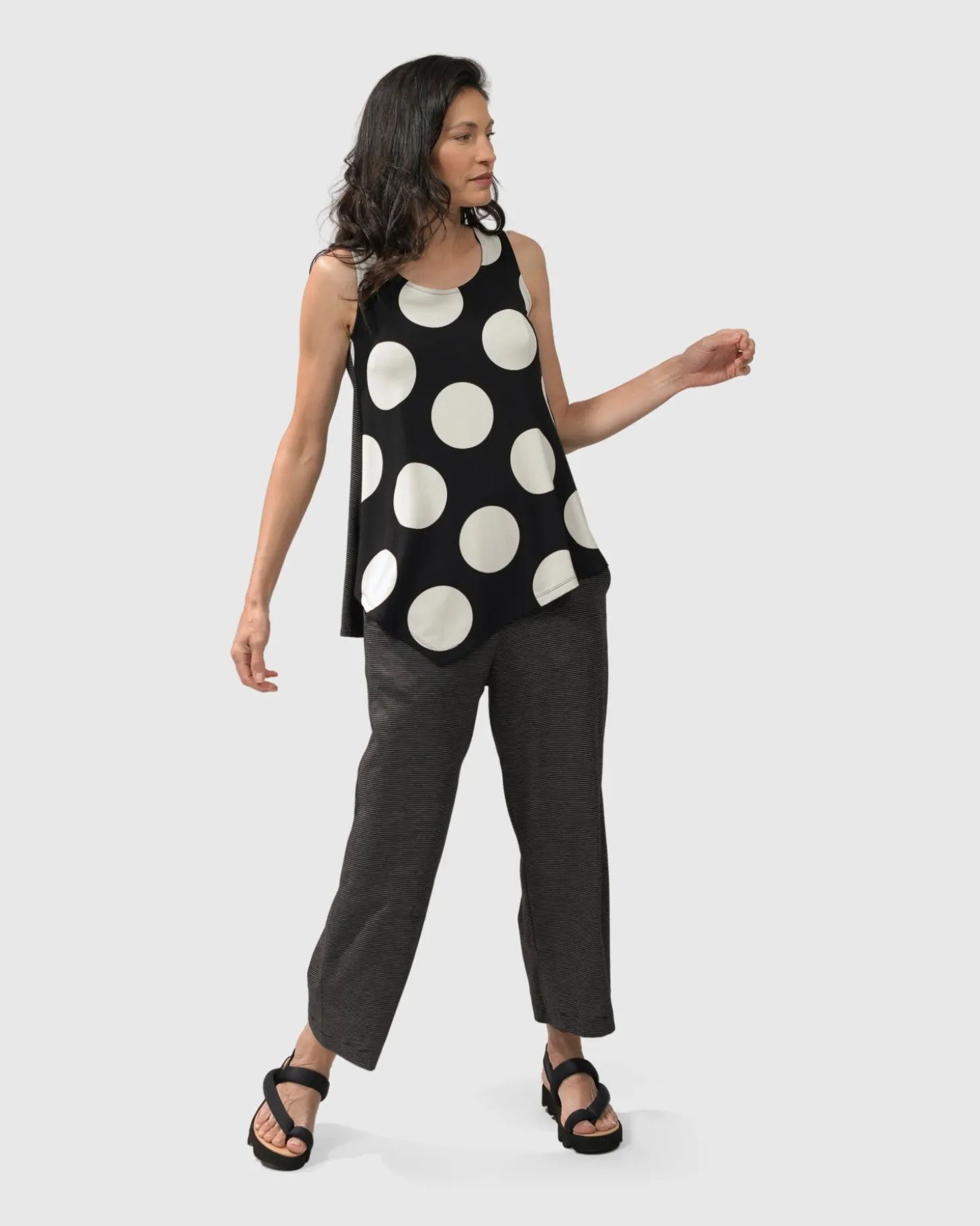 Minnie Sleeveless Uptown Top, Mono