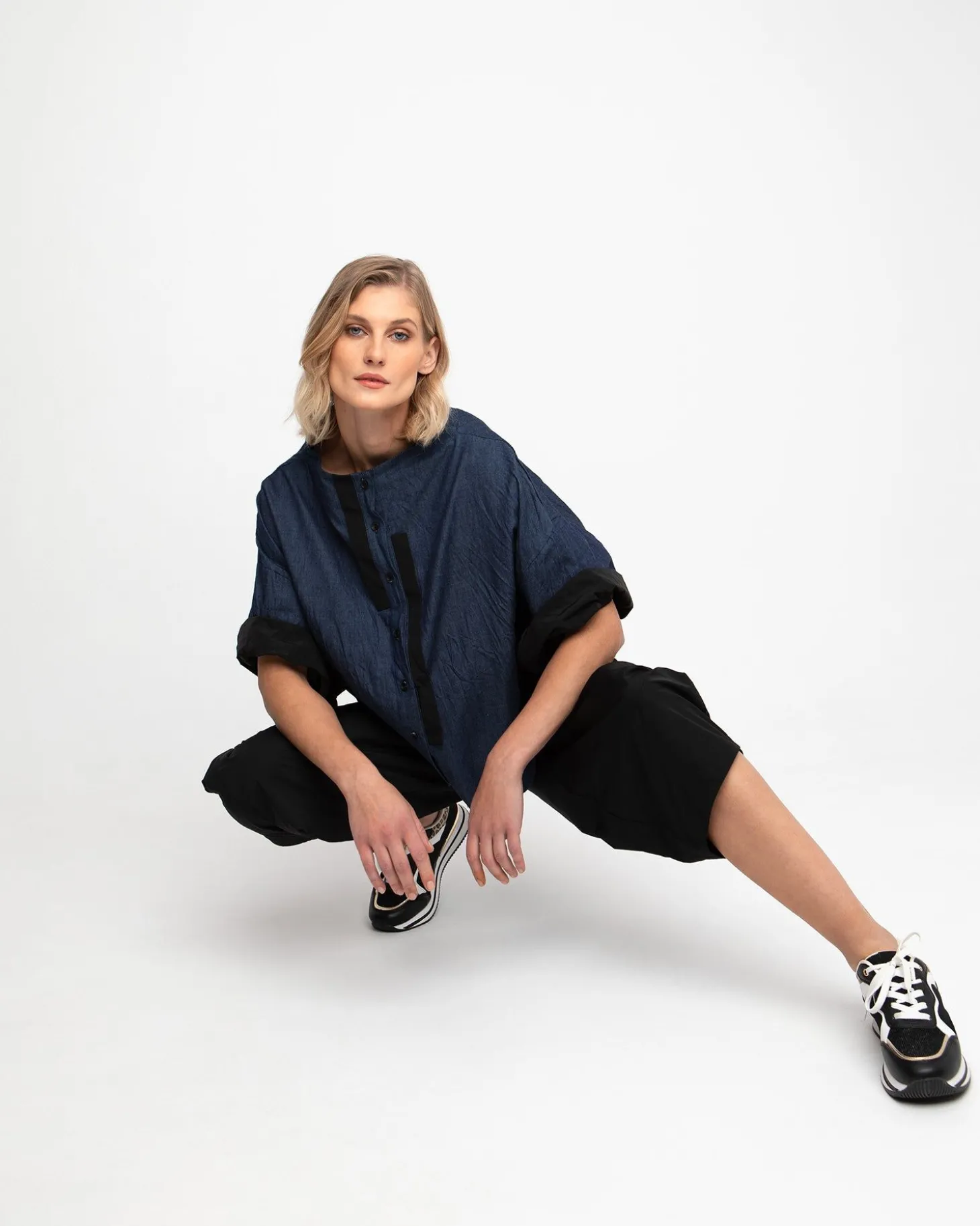 Ozai N Ku Barrel Leg Pants, Black