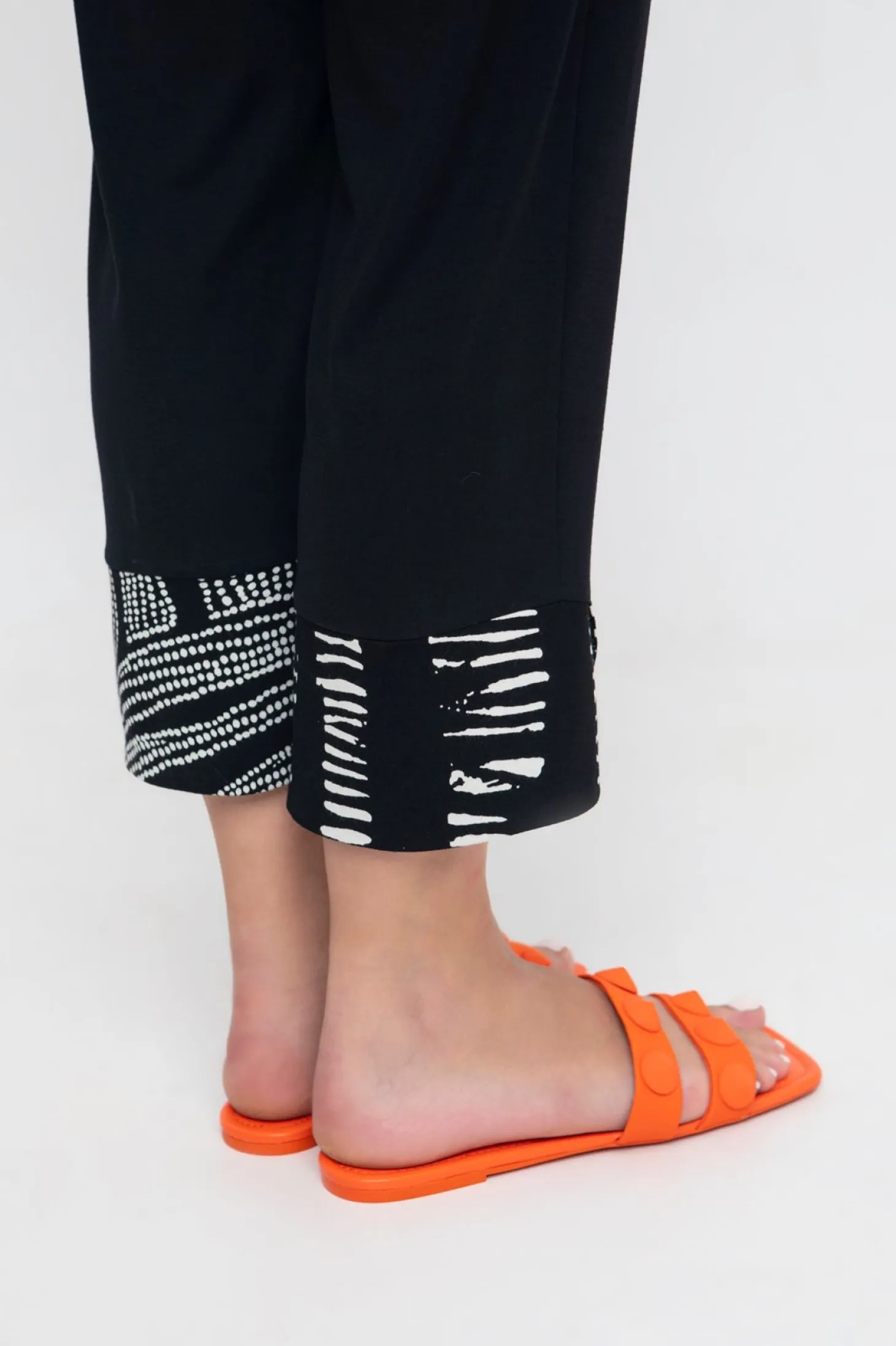 Ozai N Ku Bliss Slim Pants, Black