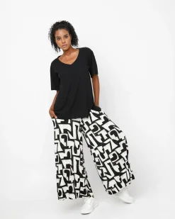 Ozai N Ku Boyfriend Tee, Black