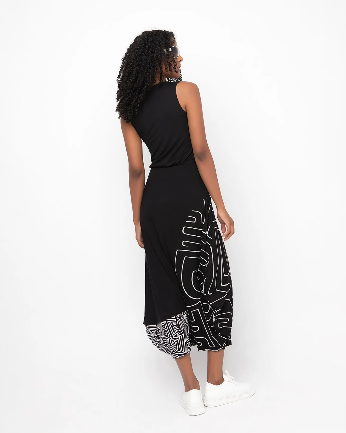 Ozai N Ku Haring Midi Skirt, Mitos