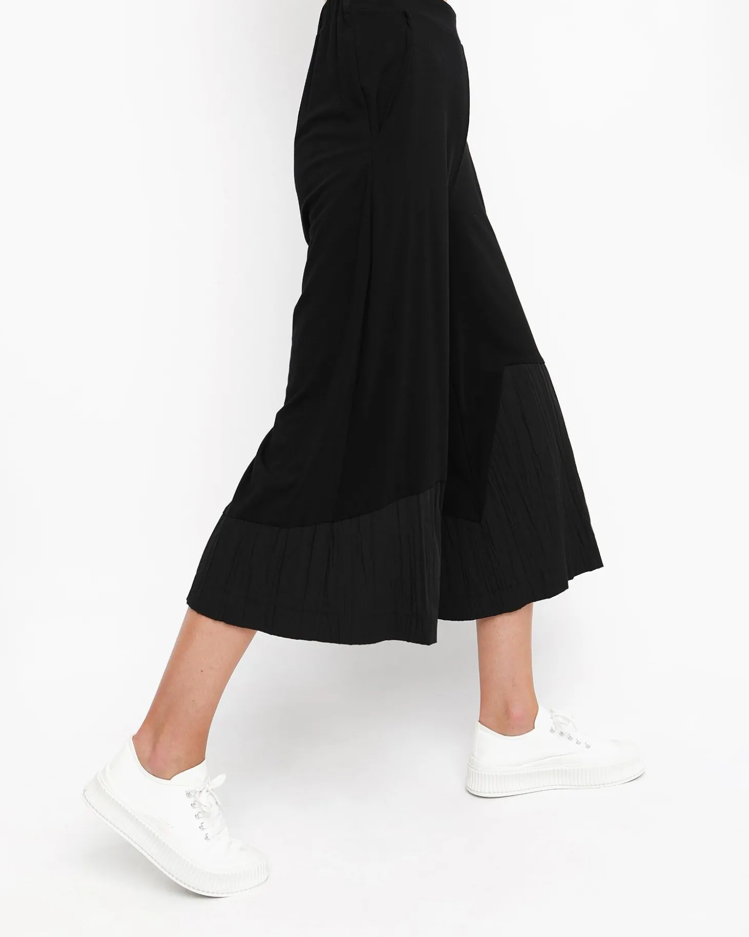 Ozai N Ku Pleated Lounge Pants, Black