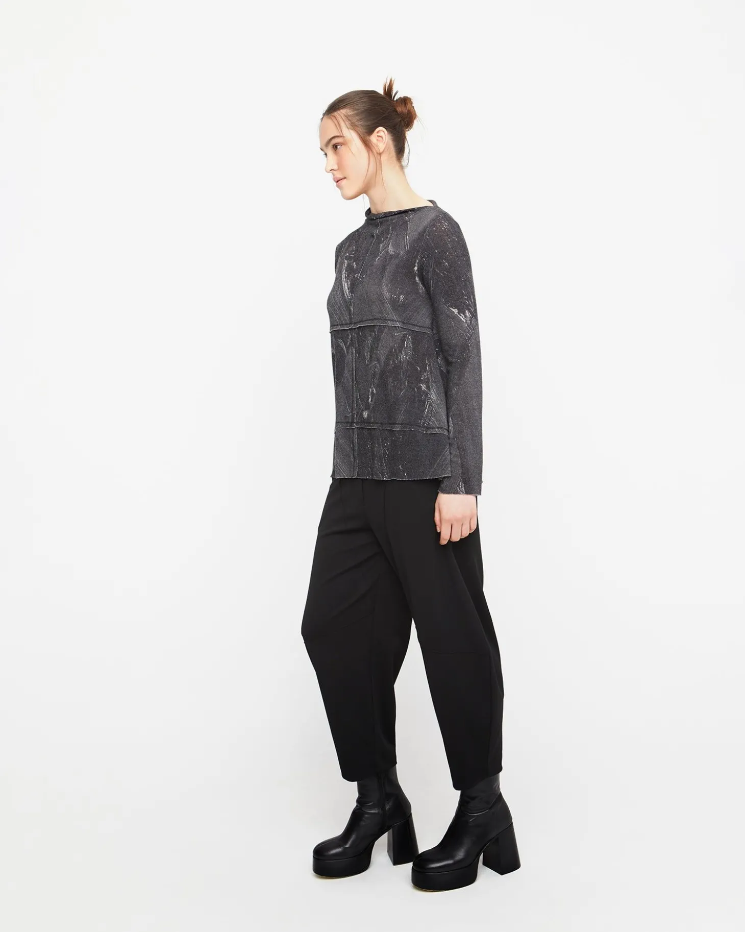 Ozai N Ku Statuesque Top, Brush