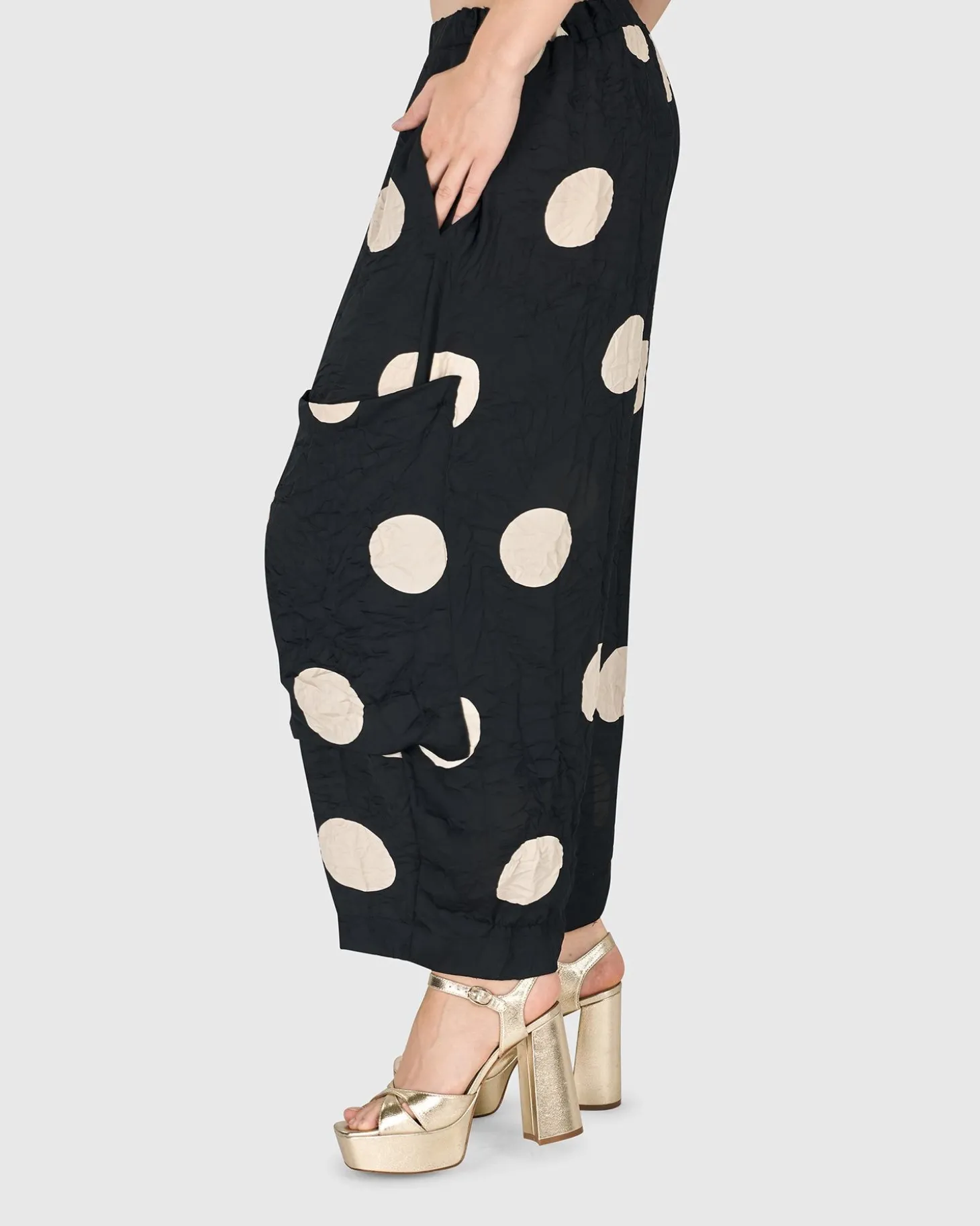 Party Pants, Circles