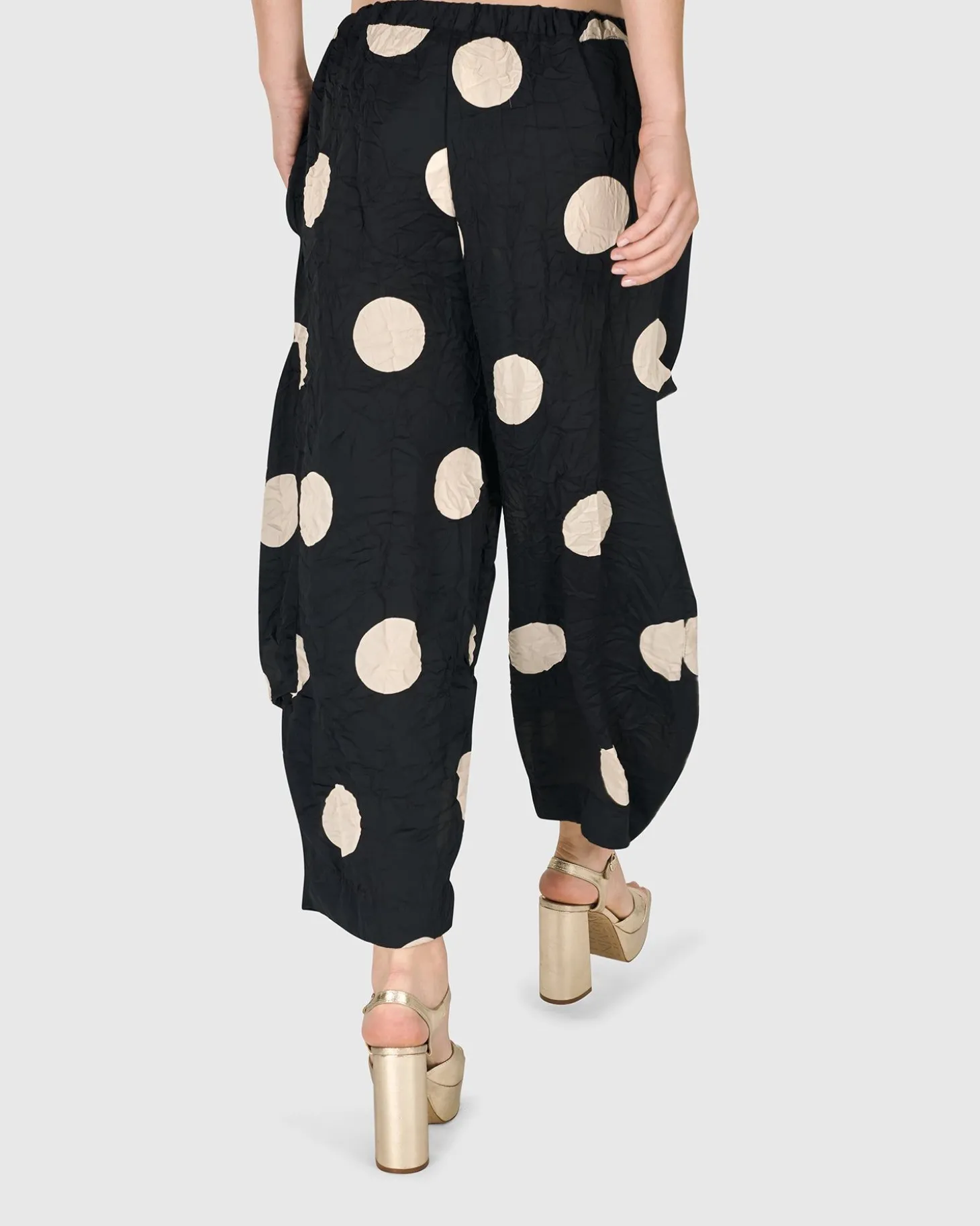 Party Pants, Circles