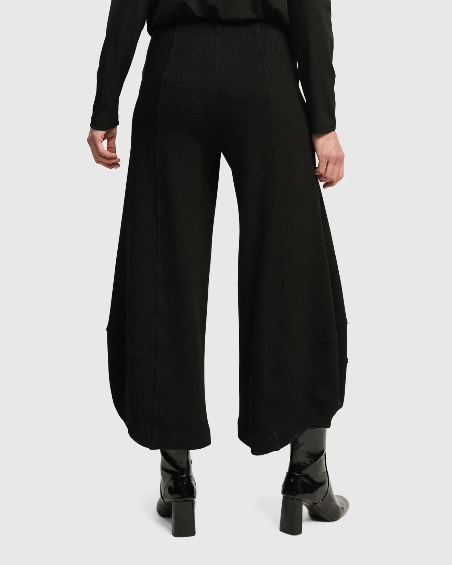 Superb Waffle Weave Punto Pants, Black
