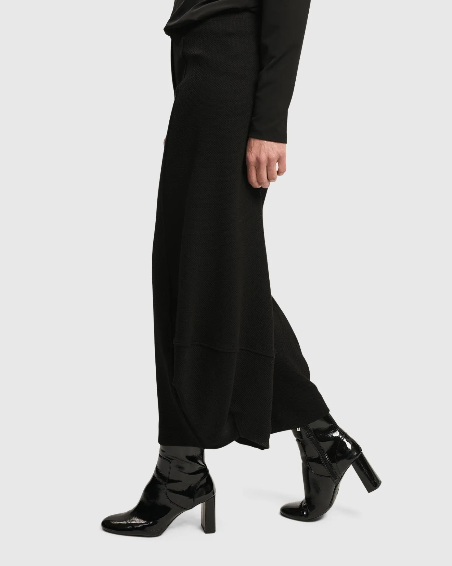 Superb Waffle Weave Punto Pants, Black