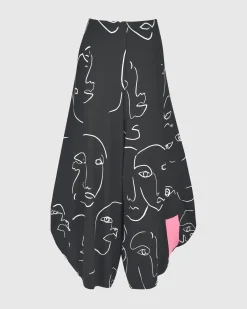 Susan Punto Pants, Faces