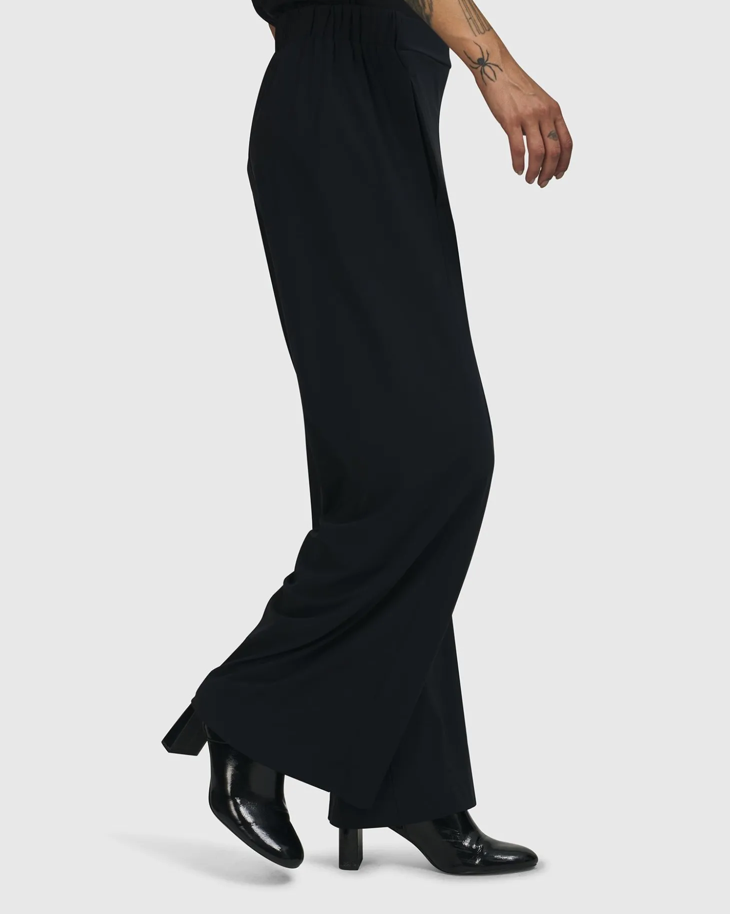 Trinity Straight Leg Pants, Black
