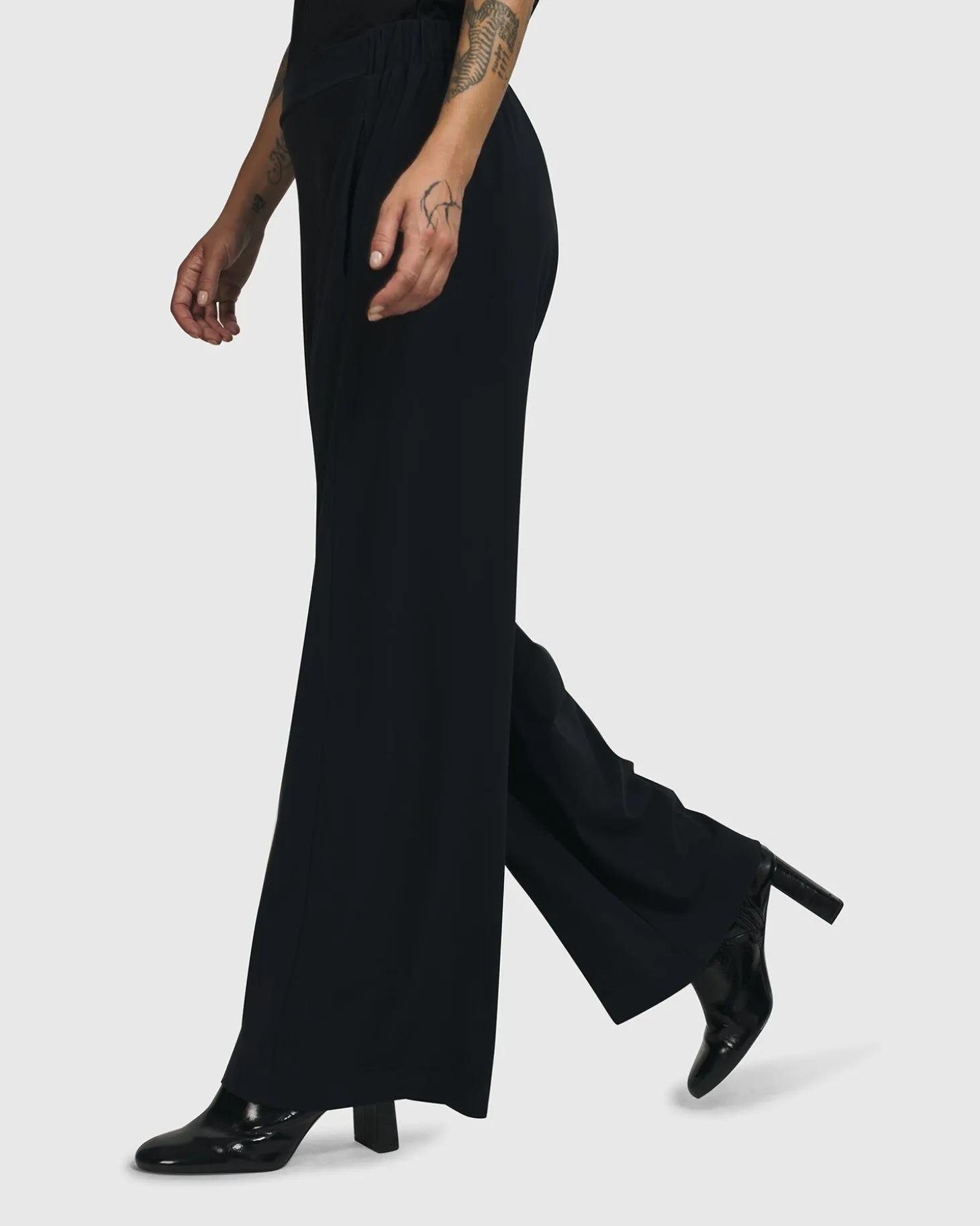Trinity Straight Leg Pants, Black