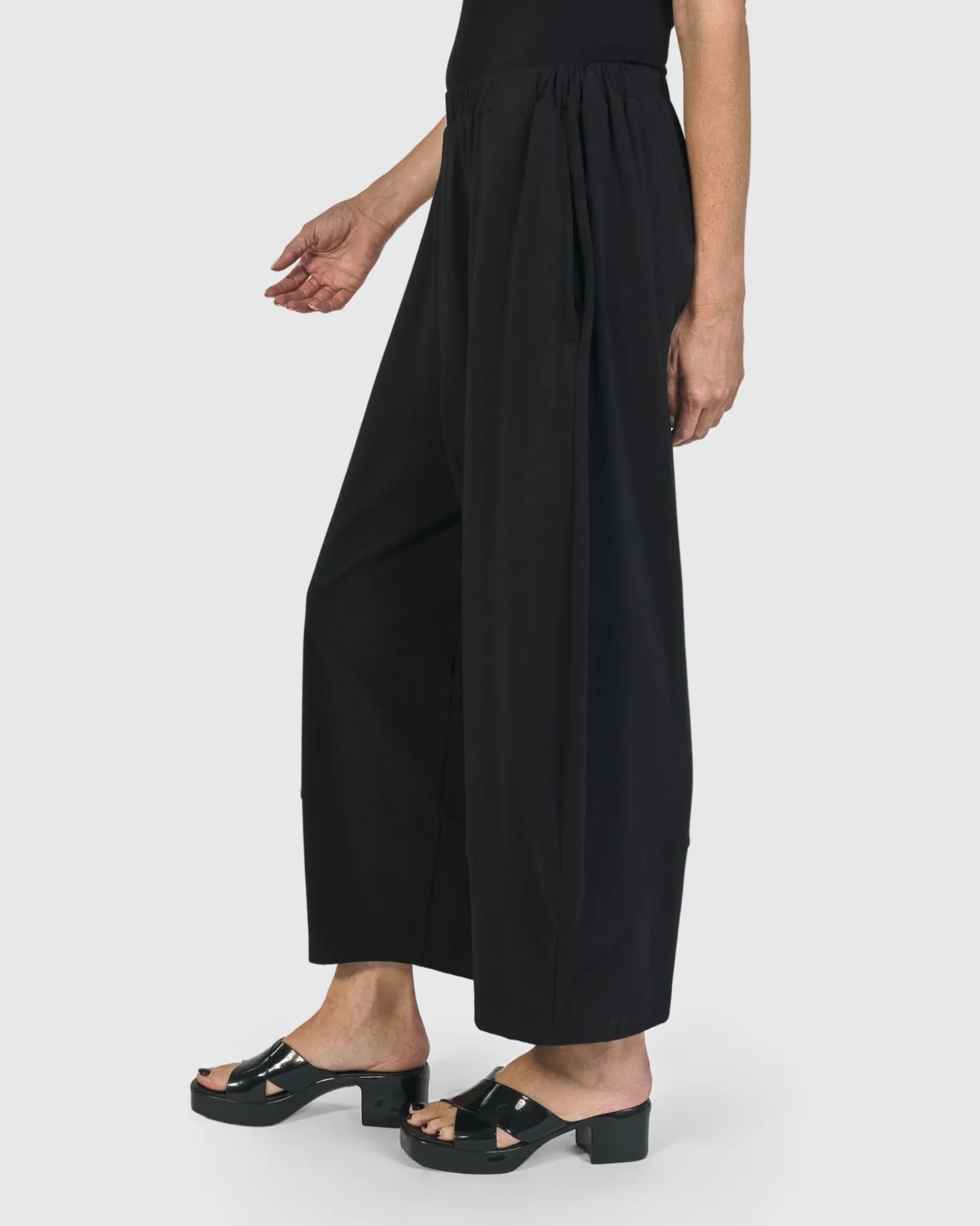 Urban Brooklyn Lantern Pants, Black